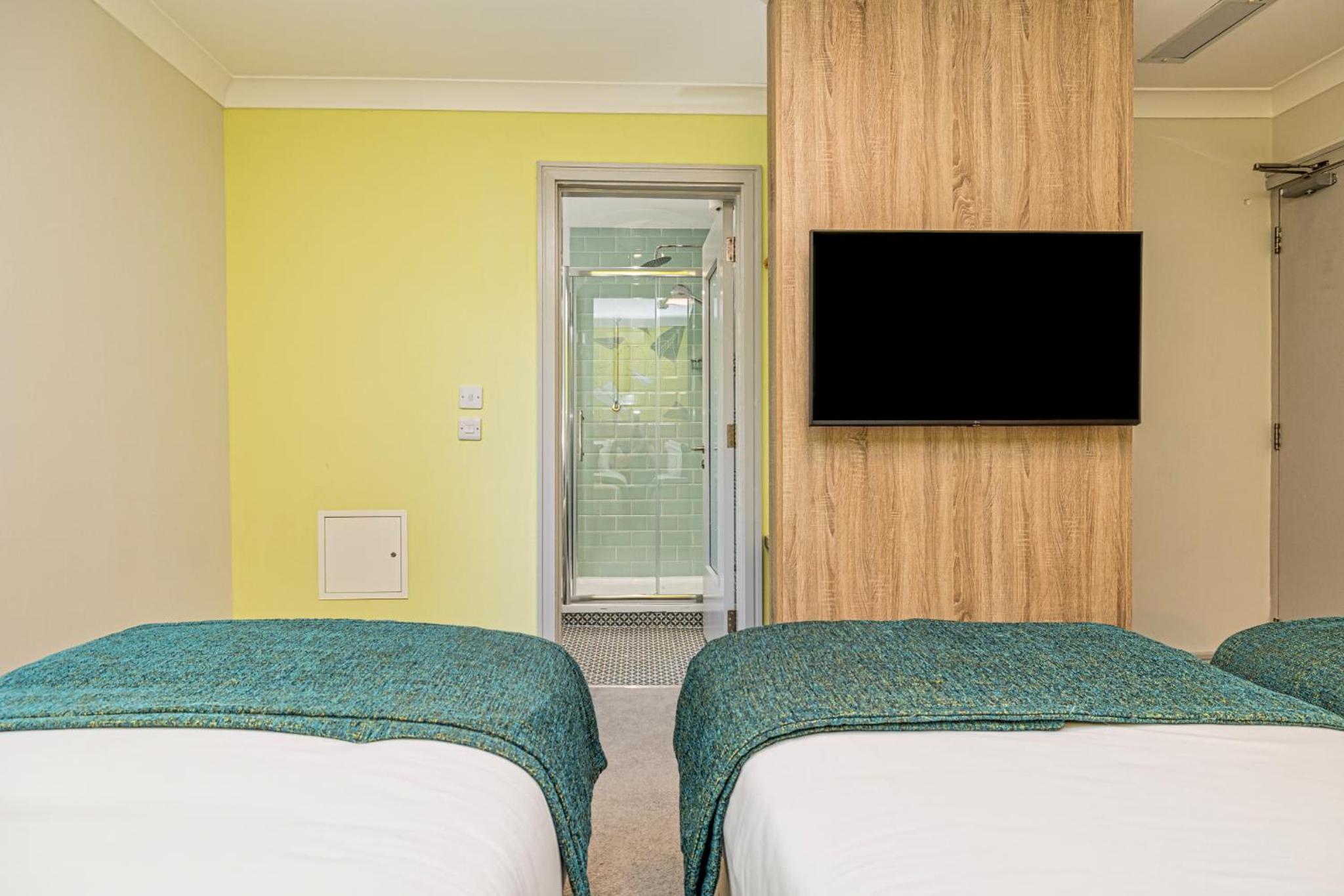 Standard Twin Room photo 2