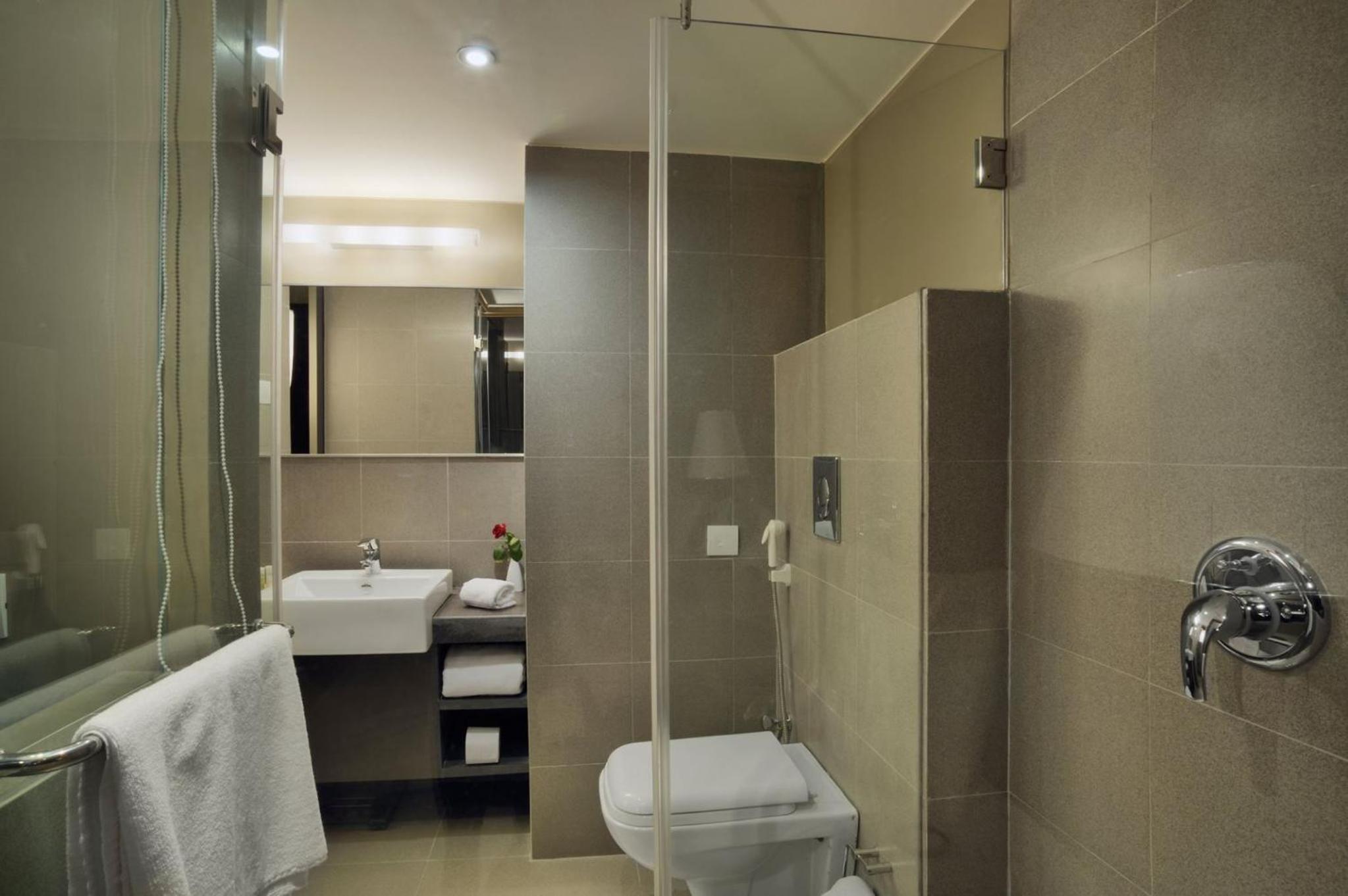 Club Double Room - 25 % Discounton Food & Beverage and 15% Discount on Laundry Services photo 2