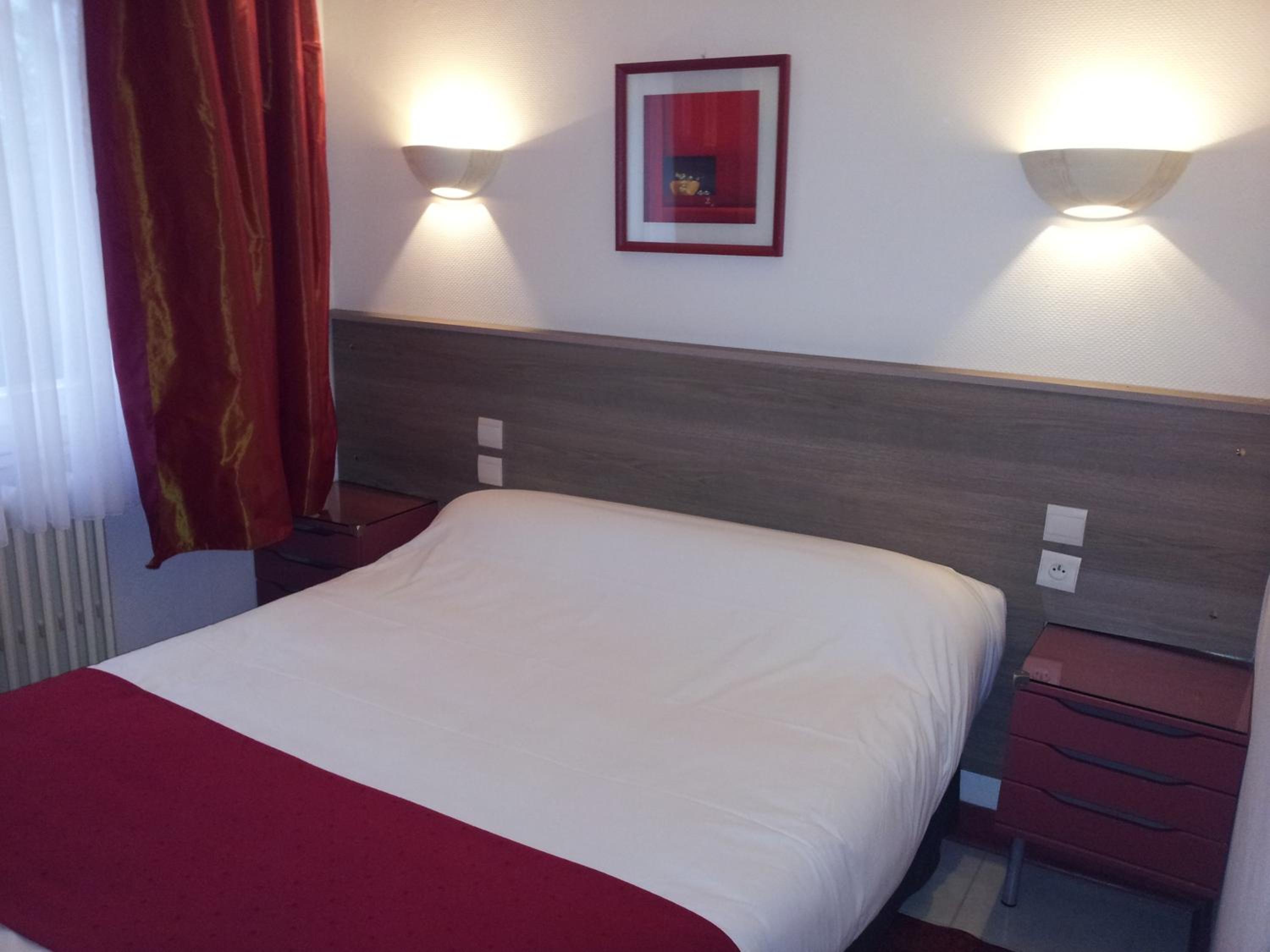 Economy Double Room for 1- 2 People - Photo 4