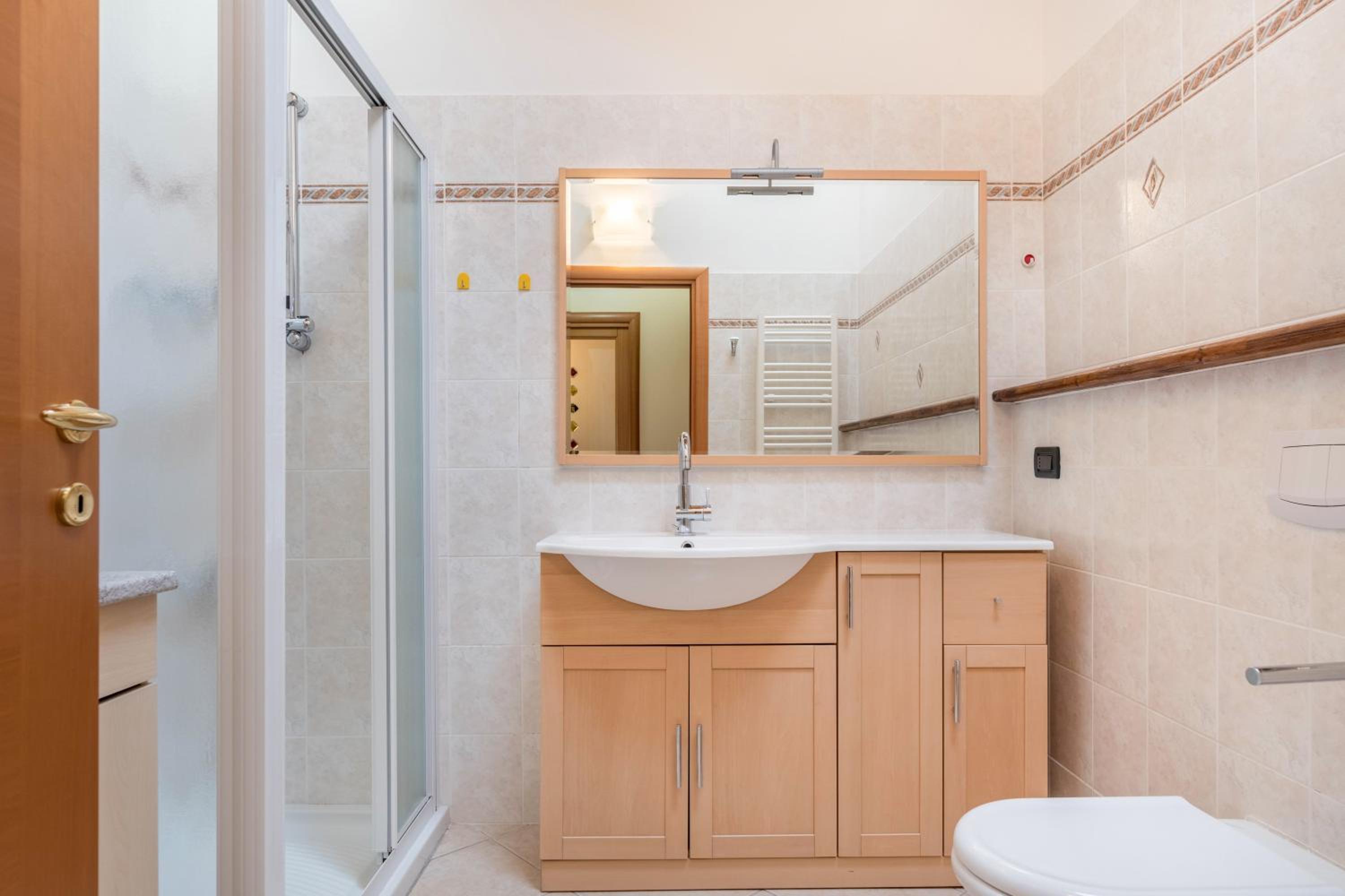 Two-Bedroom Deluxe Apartment with Balcony photo 3