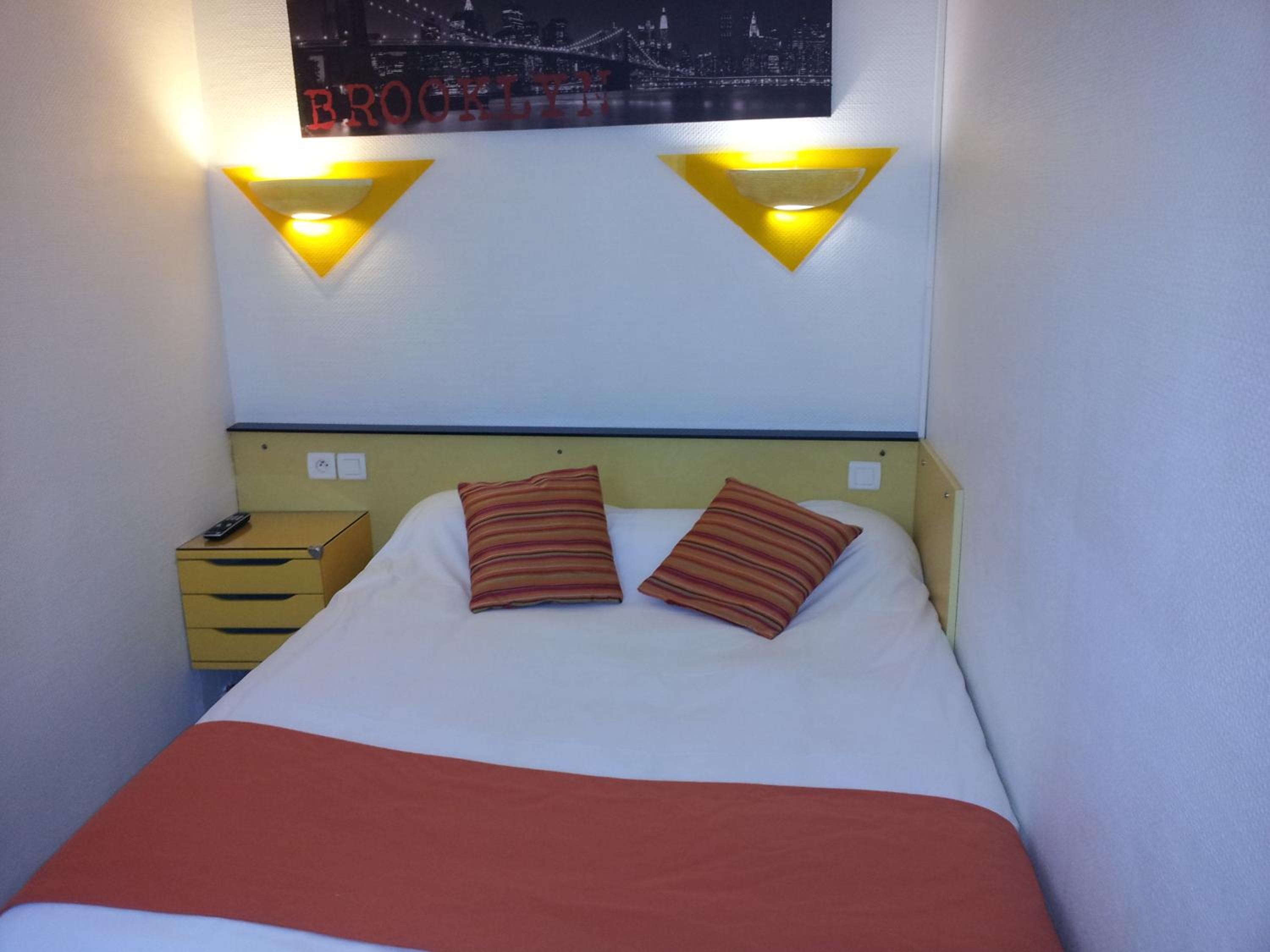 Economy Double Room for 1- 2 People - Photo 3