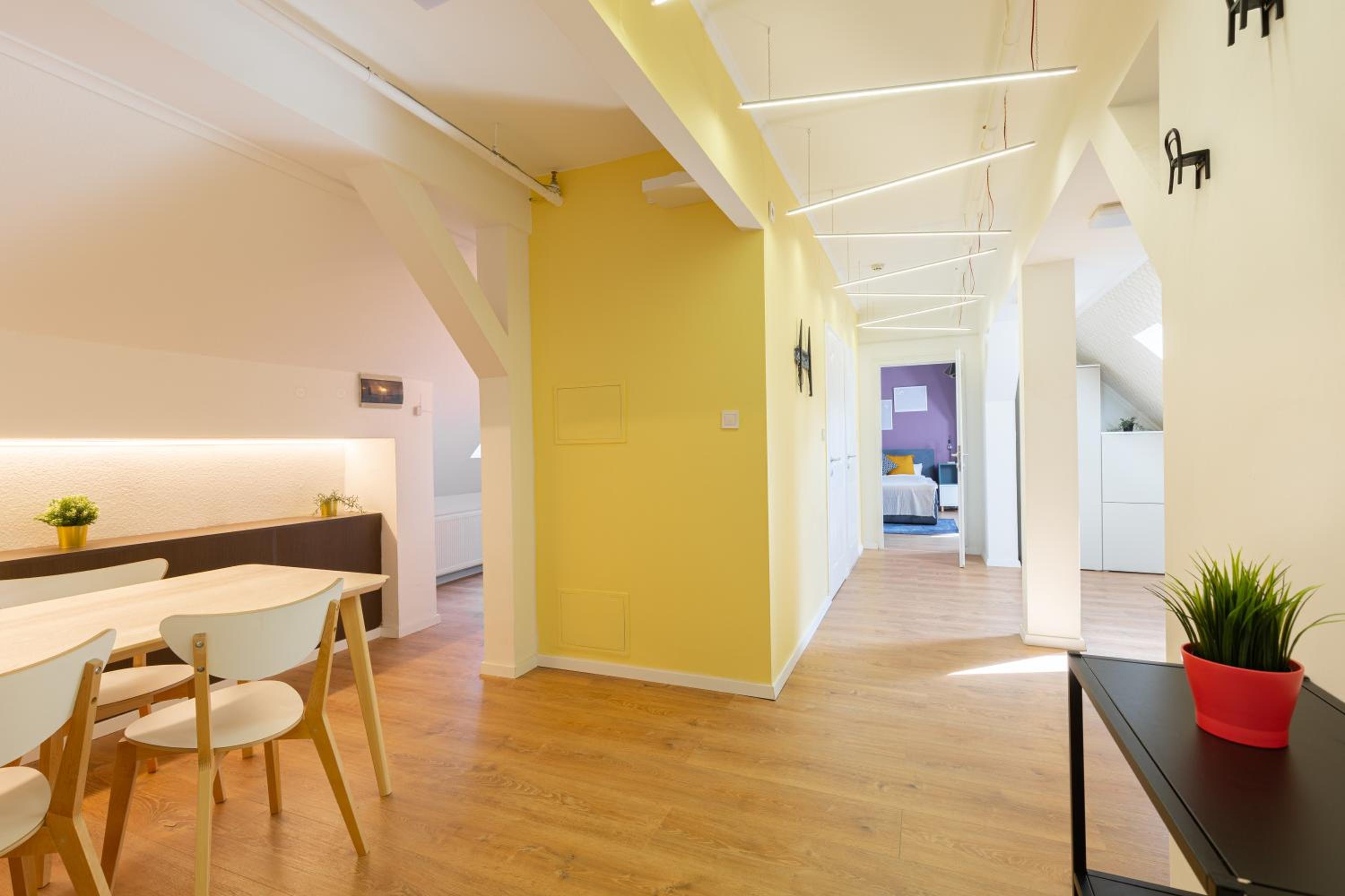 Apartment - Photo 11