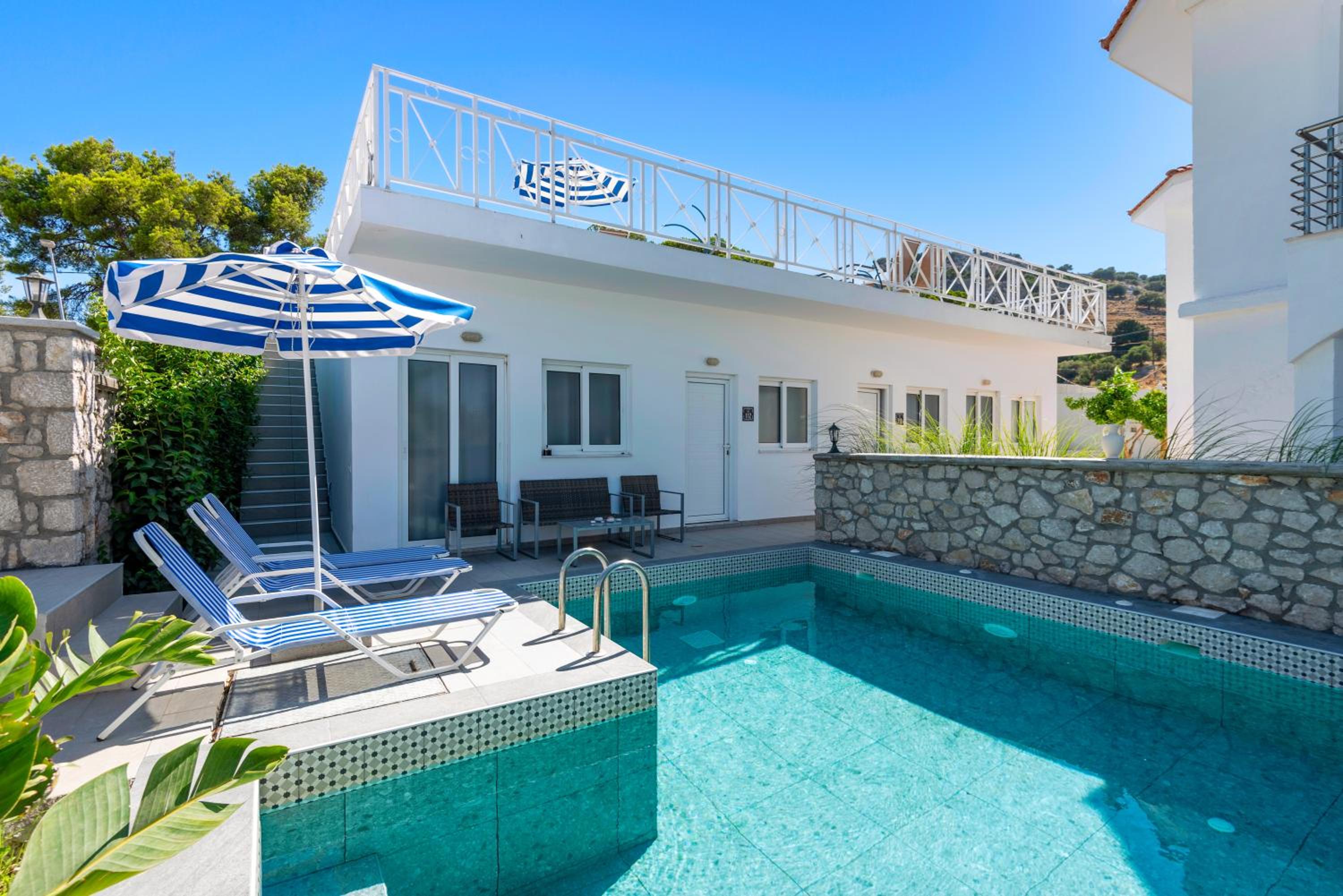 Deluxe two bedroom Suite with Private Pool & Pool View - Photo 8
