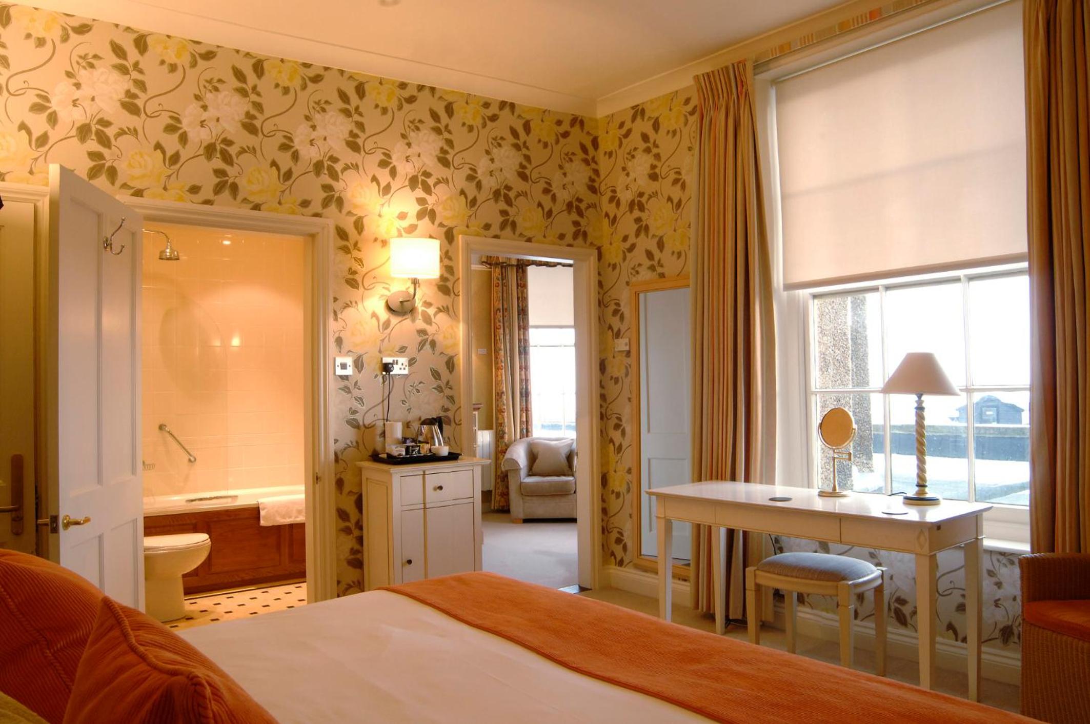 Double Room with Sea View - Photo 4