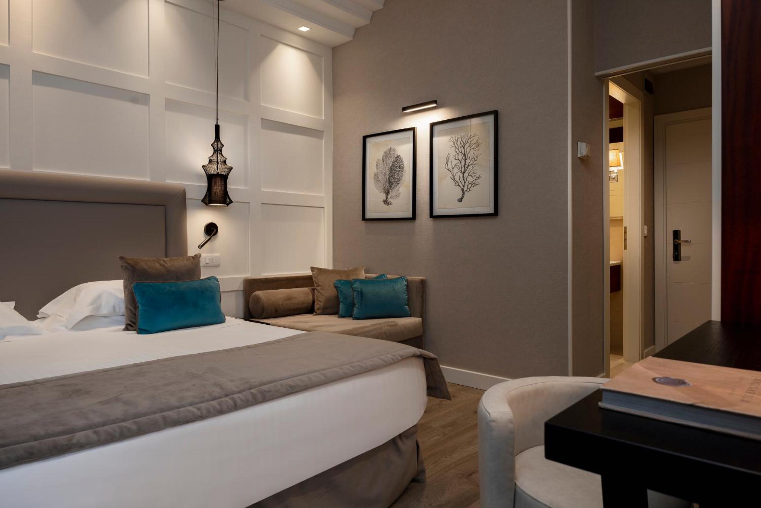Junior Suite with Side Sea View photo 1