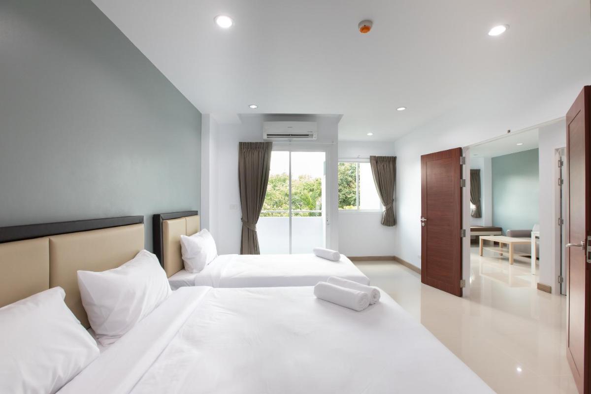 Deluxe Family Room - Photo 2