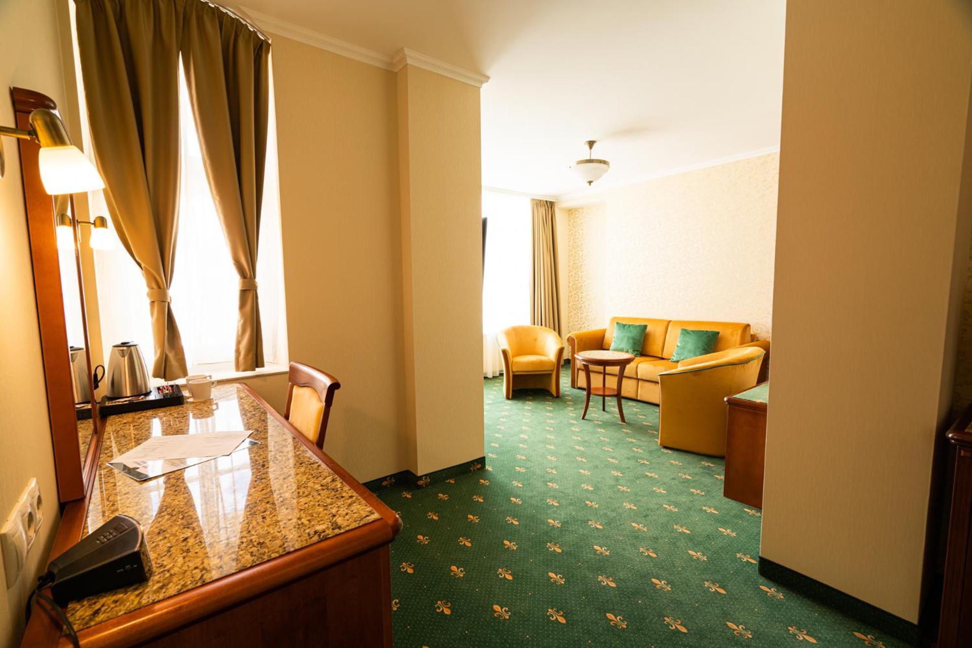 Junior Suite with Garden View - Photo 4