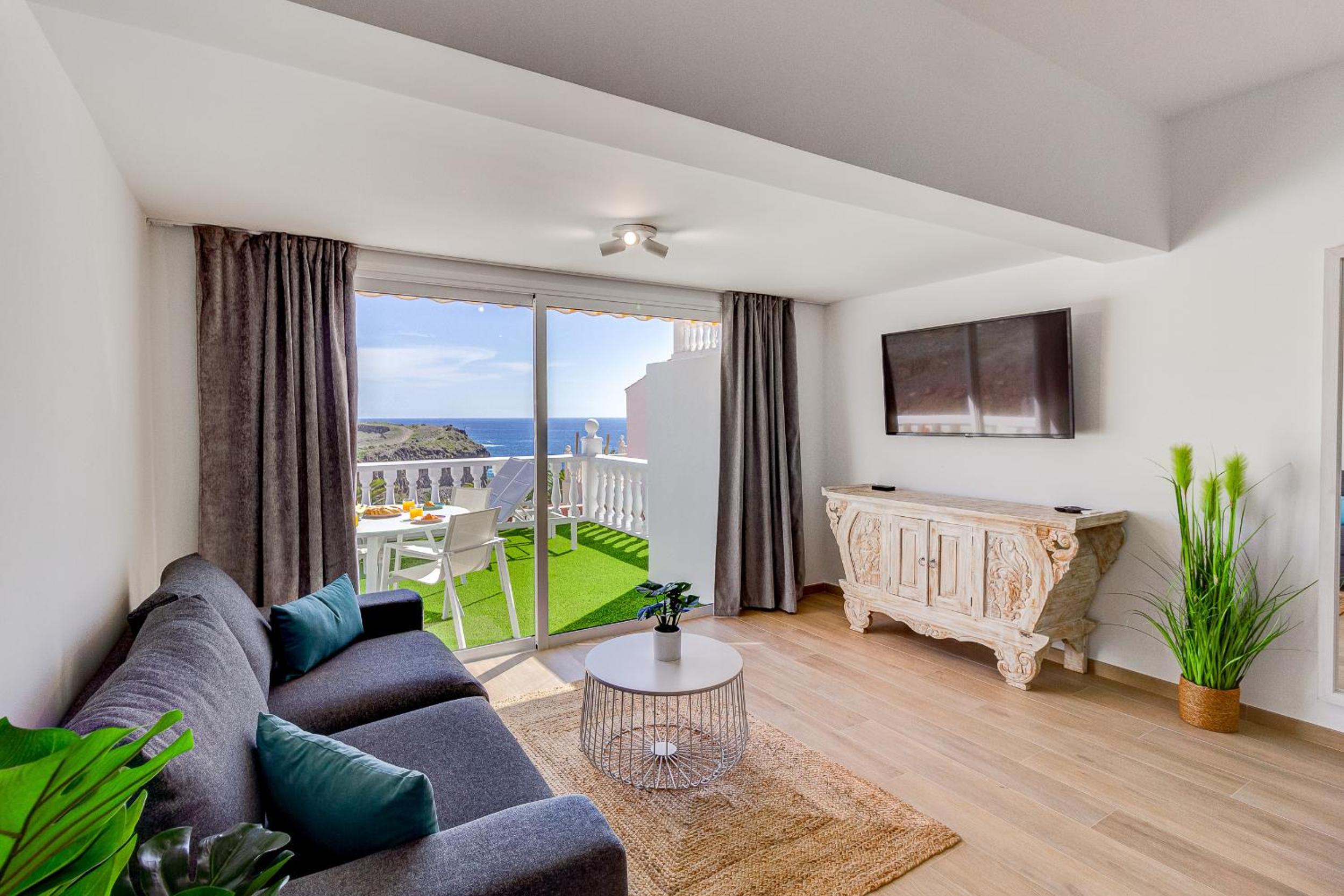 Apartment with Terrace photo 3