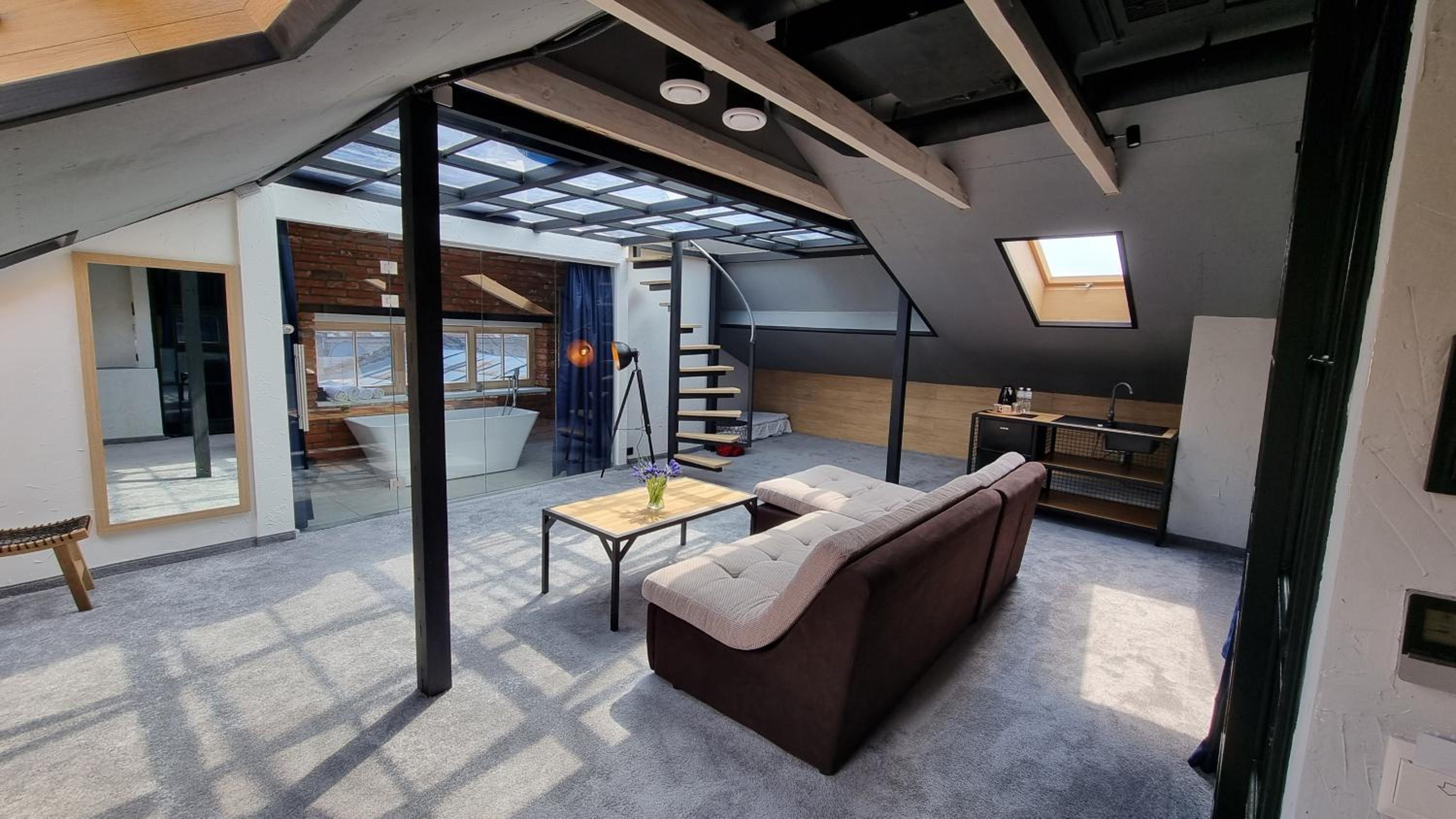 Suite photo 1