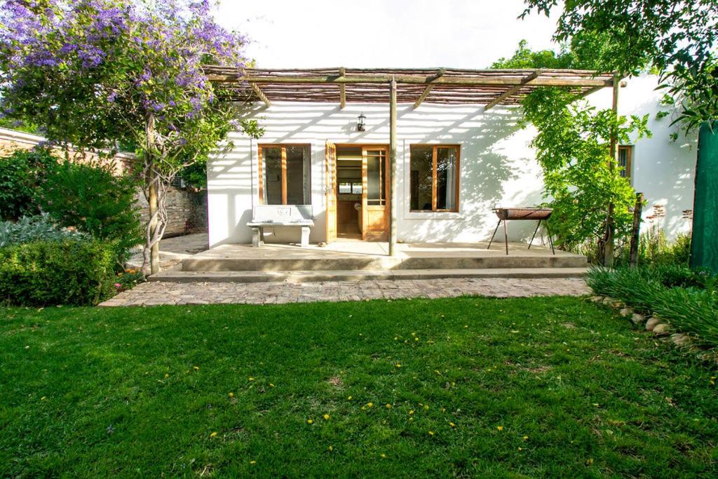One-Bedroom House - Photo 3