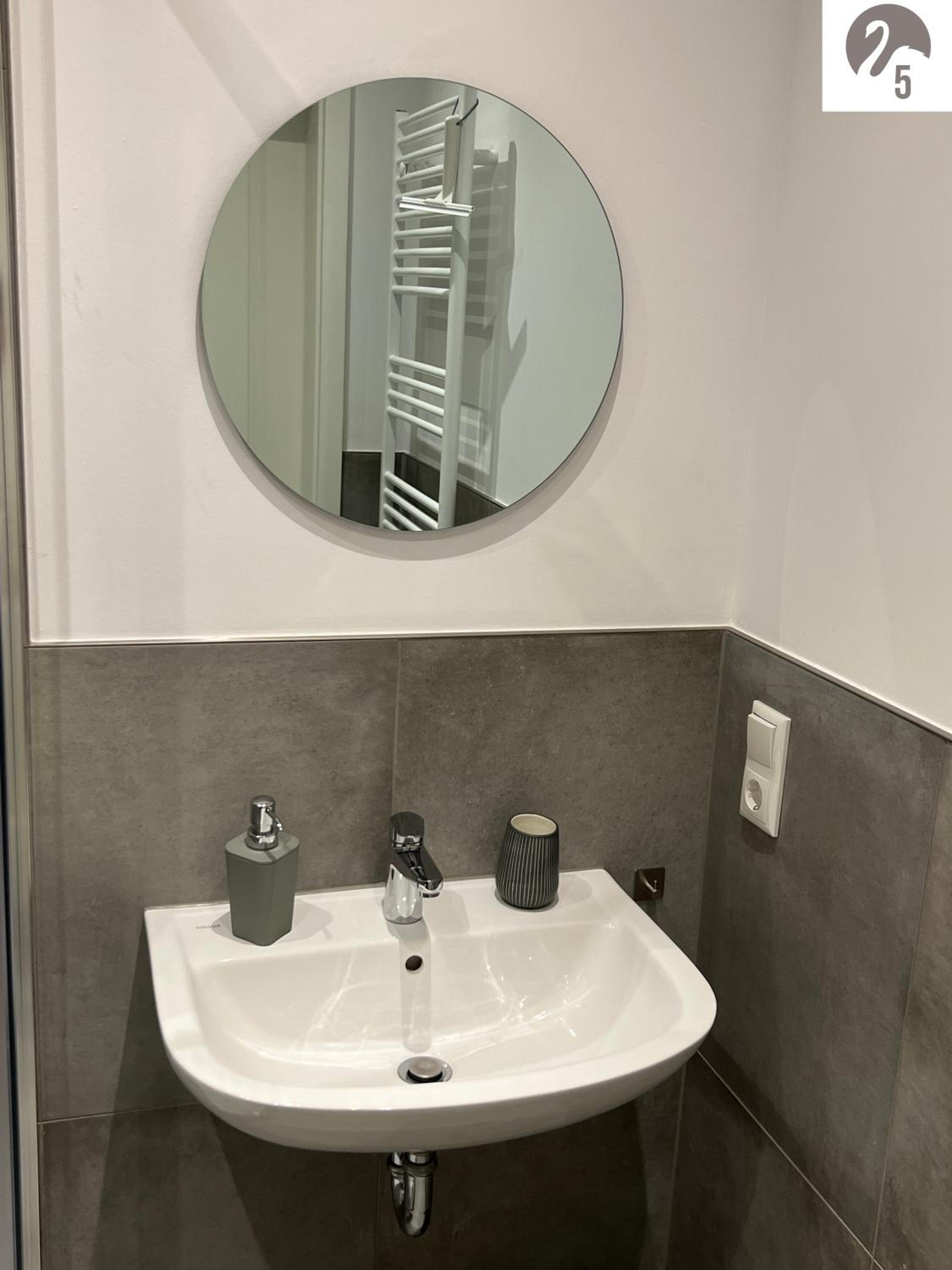 Deluxe Apartment - Photo 2
