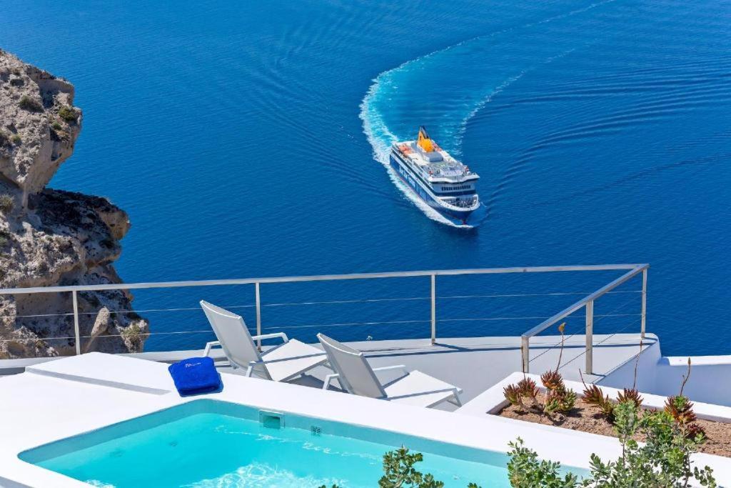 Infinity Suite with Heated Plunge Pool and Caldera View - Photo 15