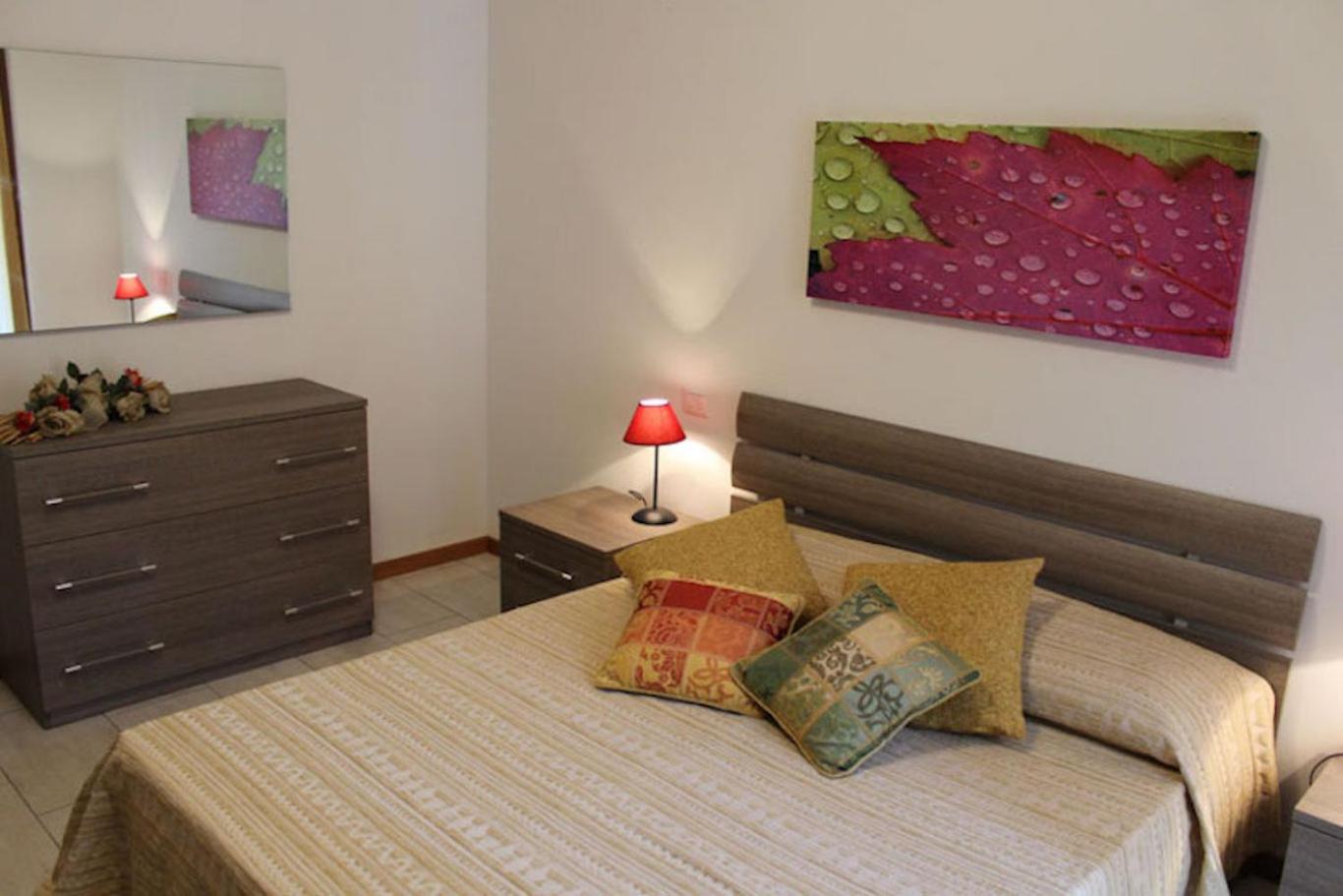 One-Bedroom Apartment photo 3