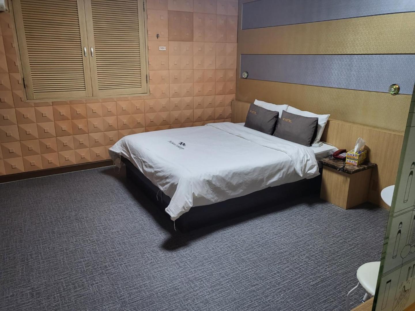 Double Room - Photo 2