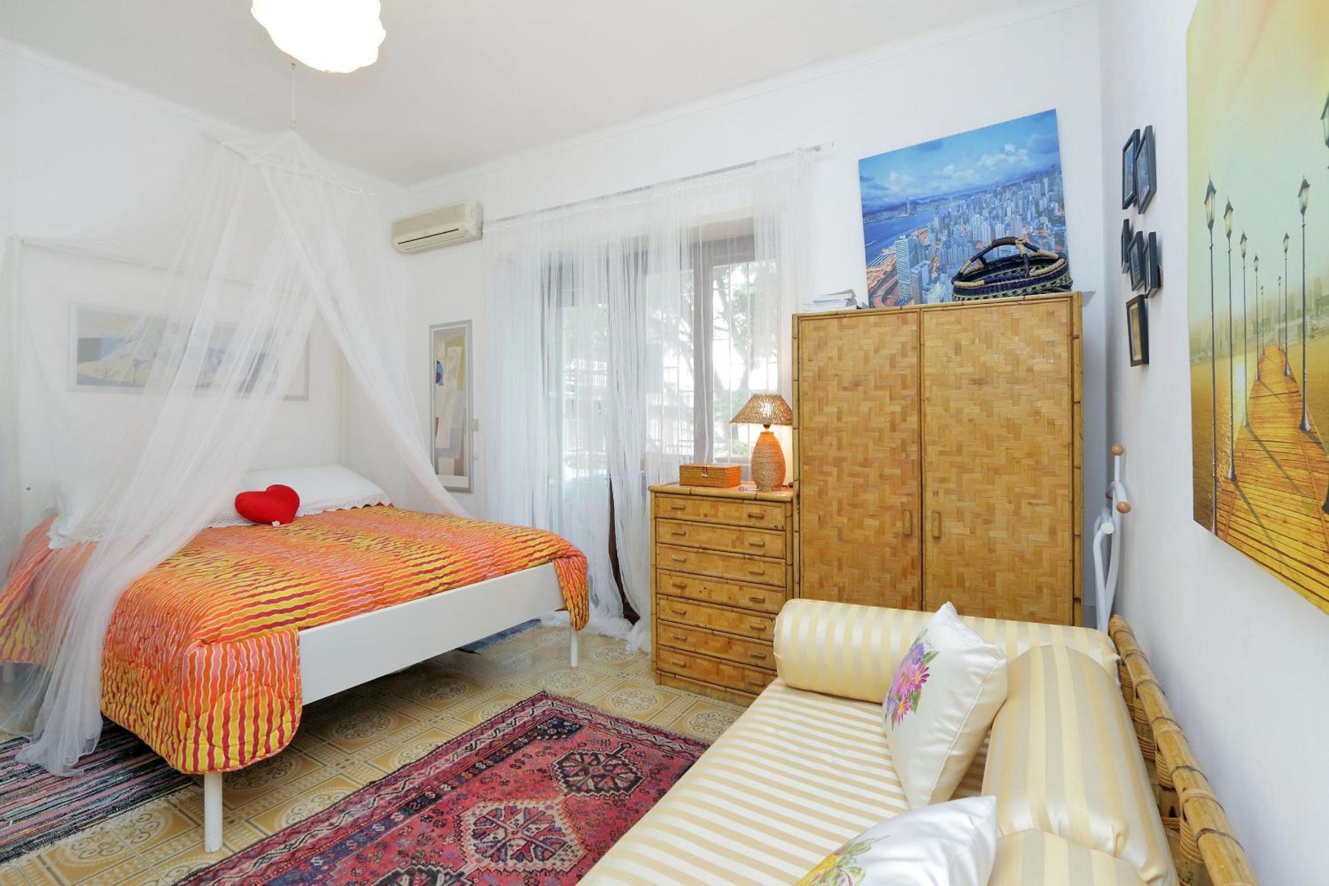 Triple Room with Private Bathroom photo 2
