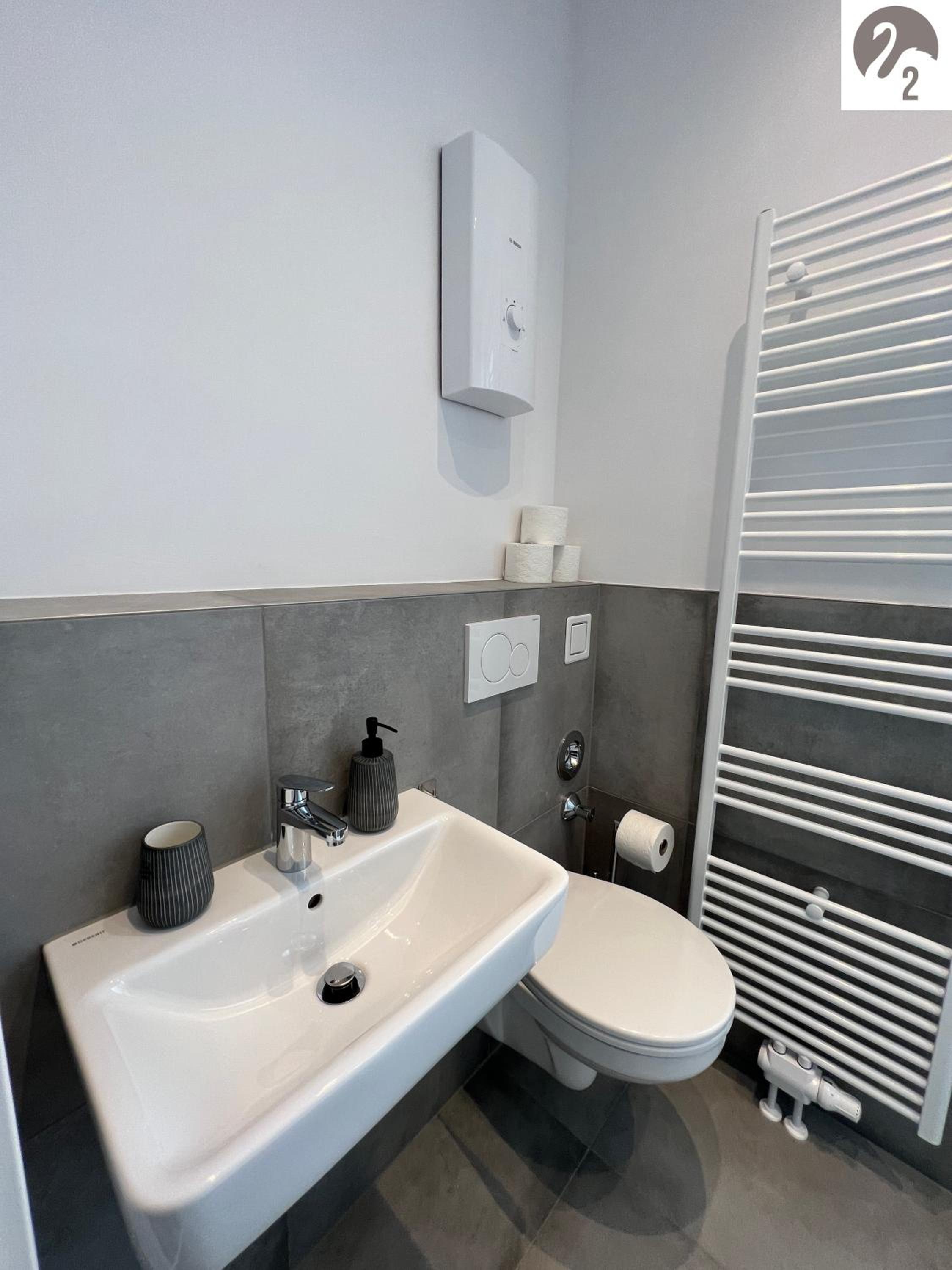 One-Bedroom Apartment - Photo 20