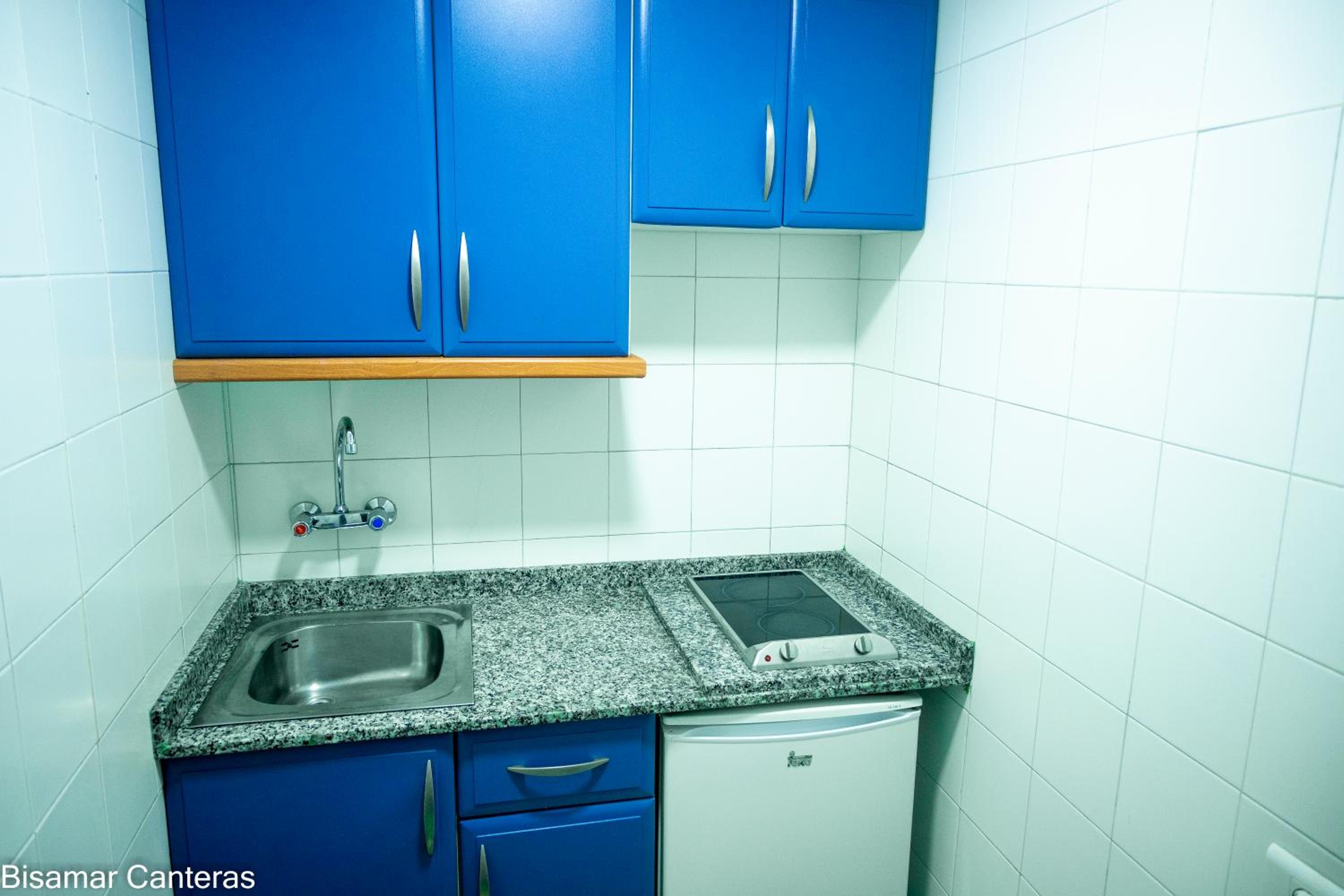 Studio with Sea View - Photo 40