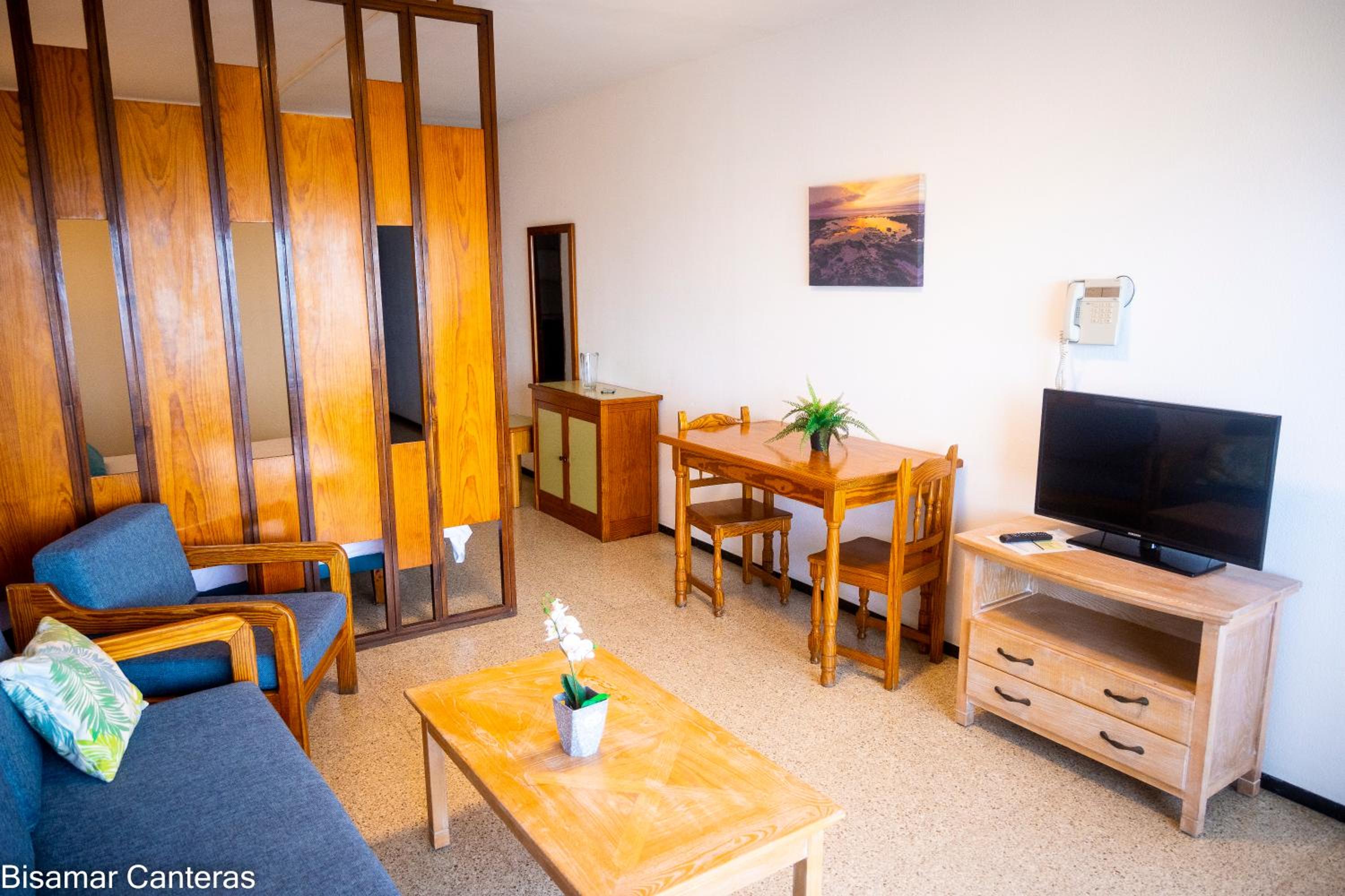 Studio with Sea View - Photo 11