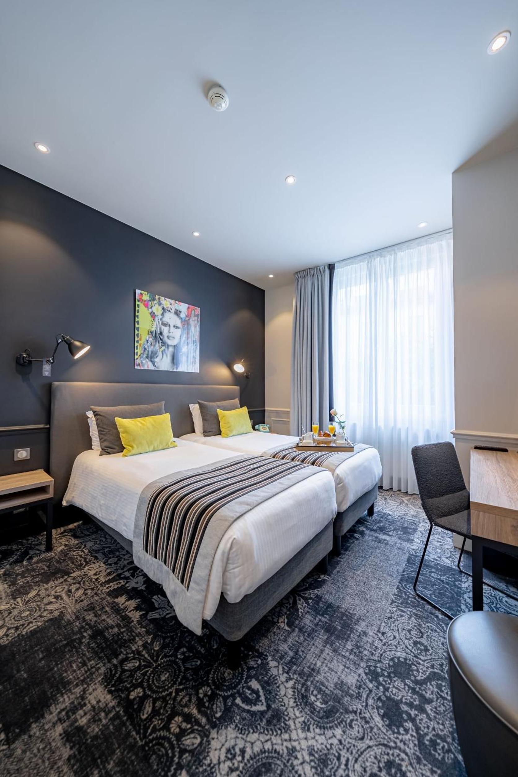 Standard Double or Twin Room - Photo 4