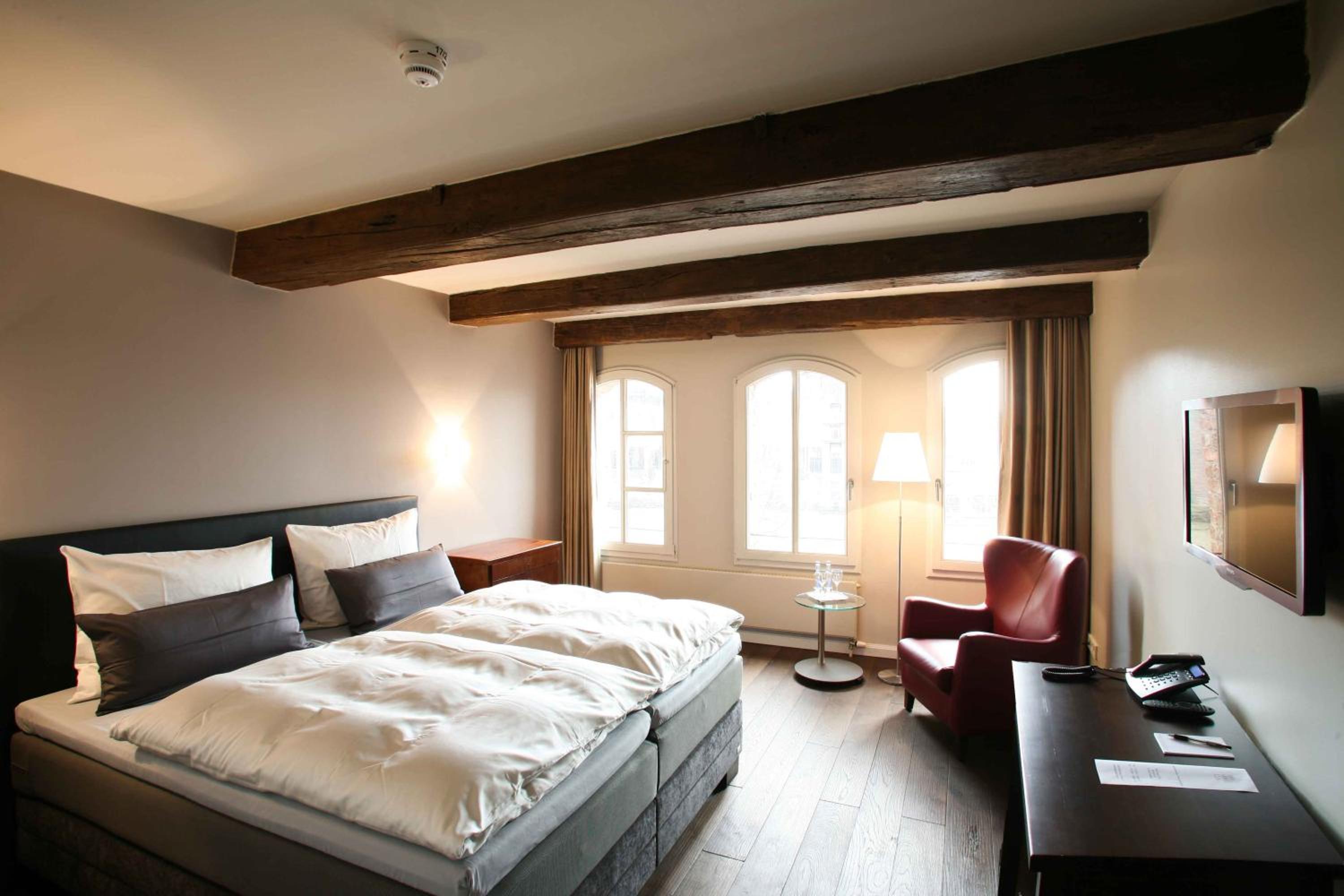Double Room with Private Bathroom - Photo 1