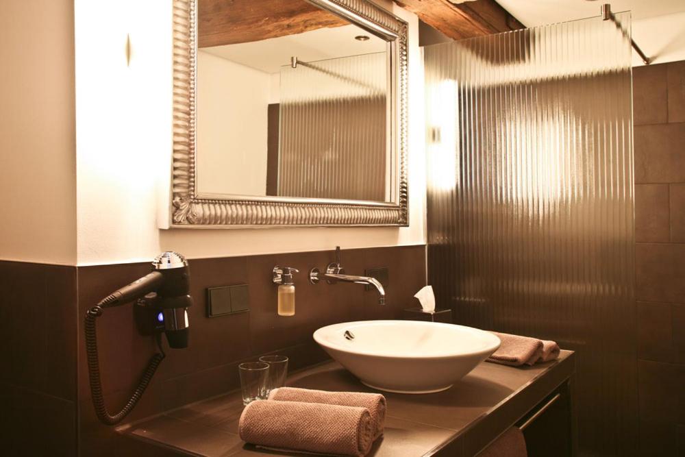 Double Room with Private Bathroom - Photo 3