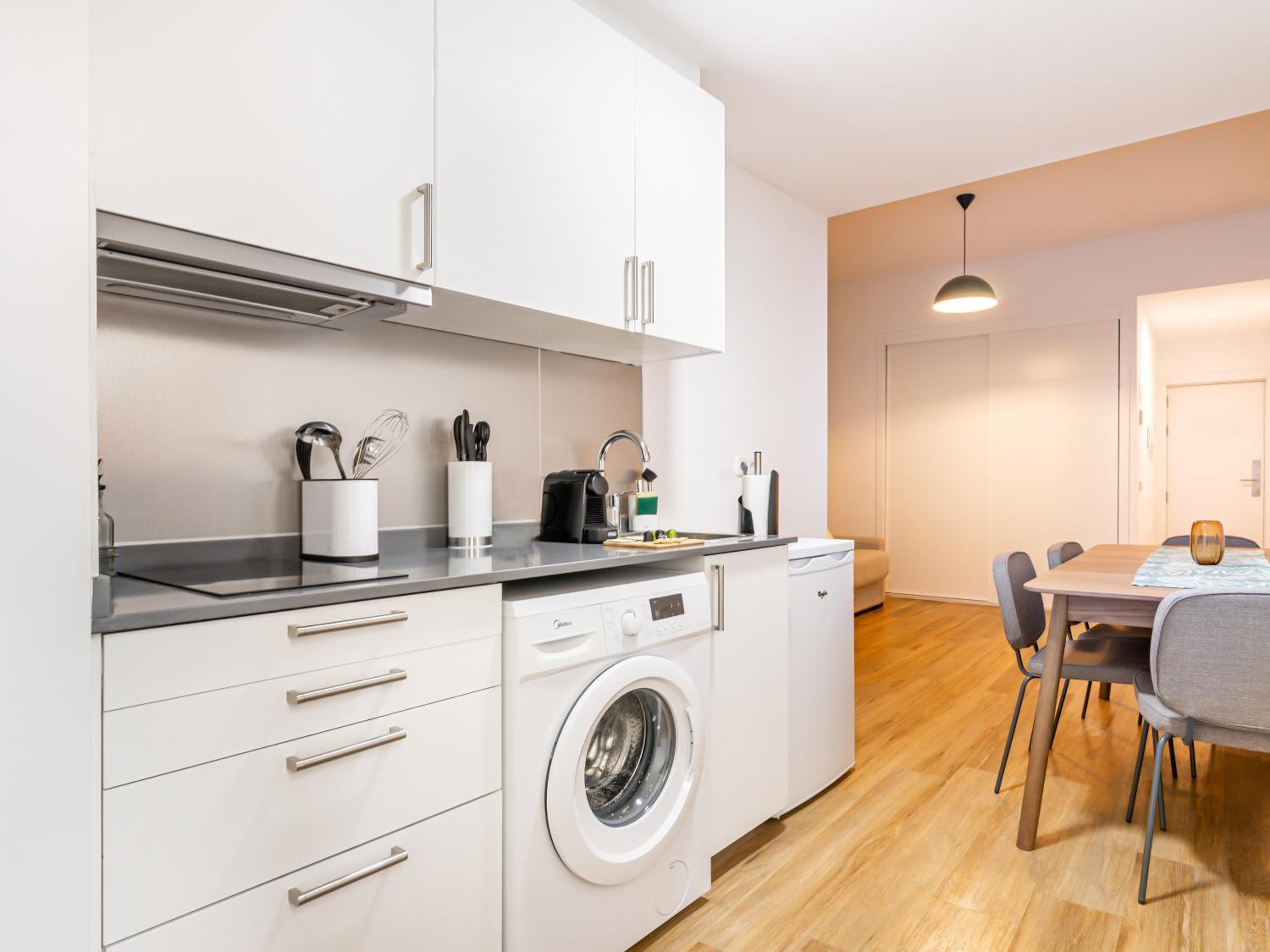 One-Bedroom Apartment - Photo 9
