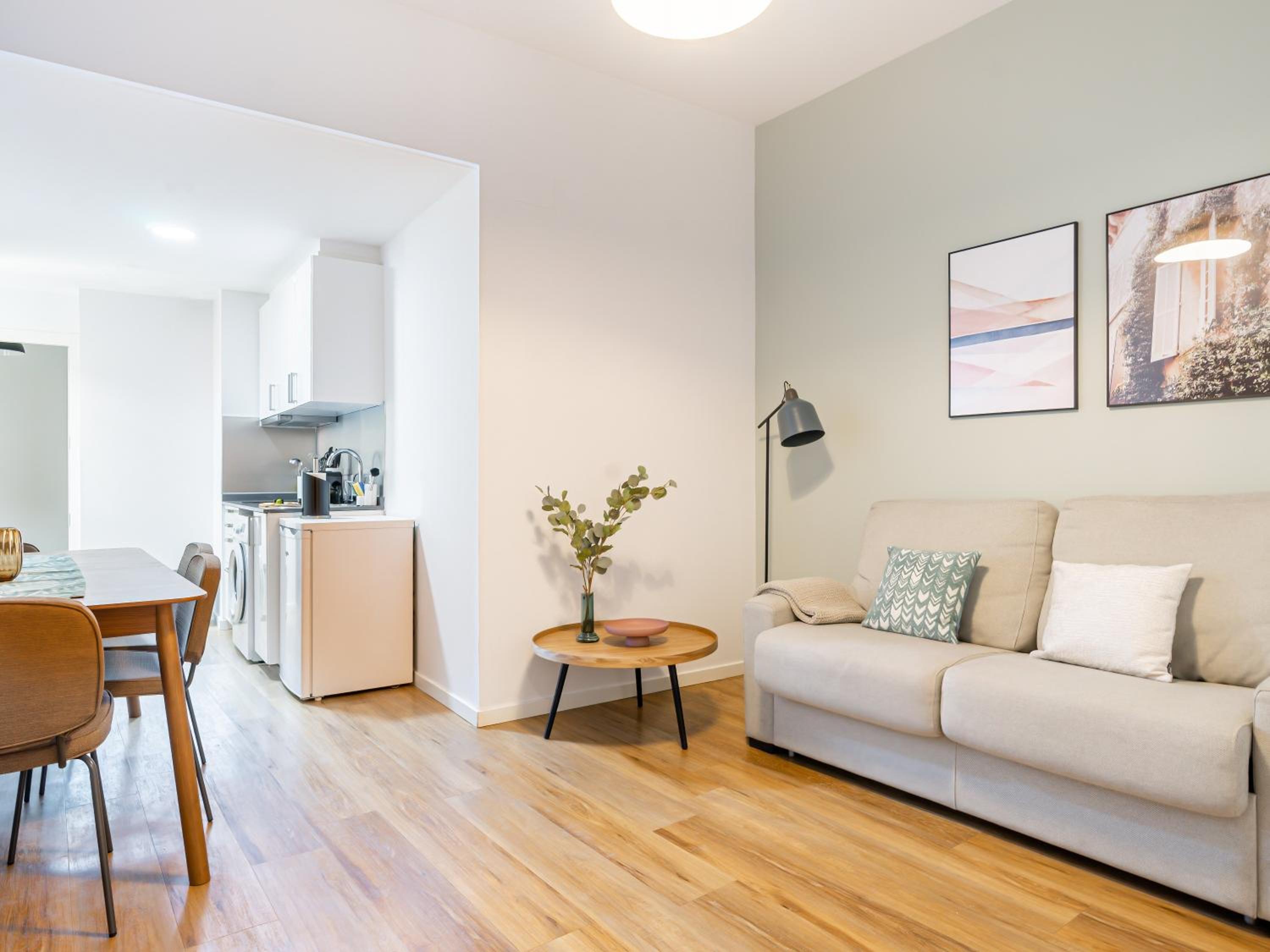 One-Bedroom Apartment - Photo 7