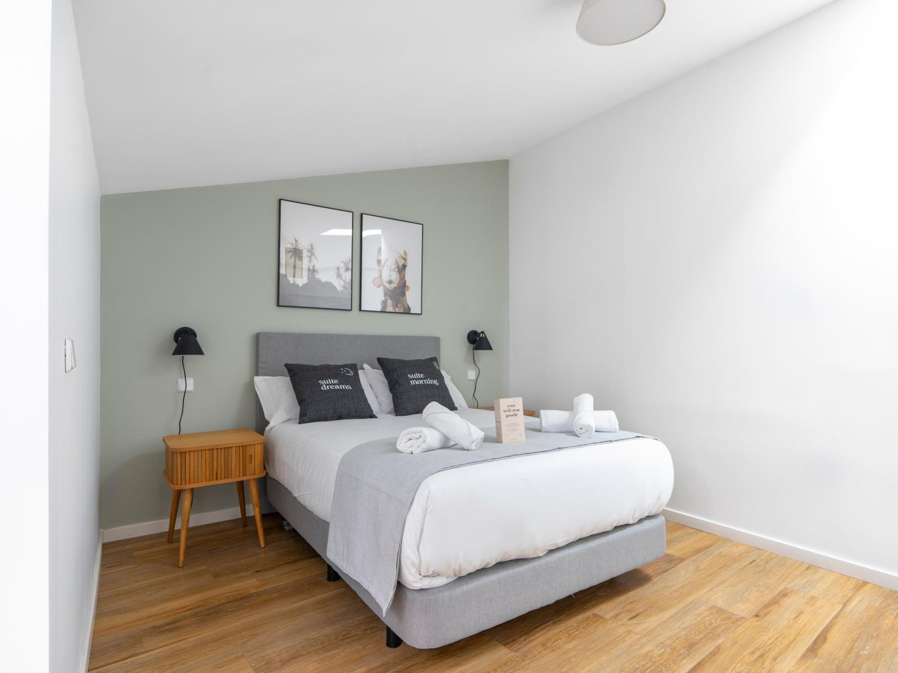 Studio Apartment - Photo 2