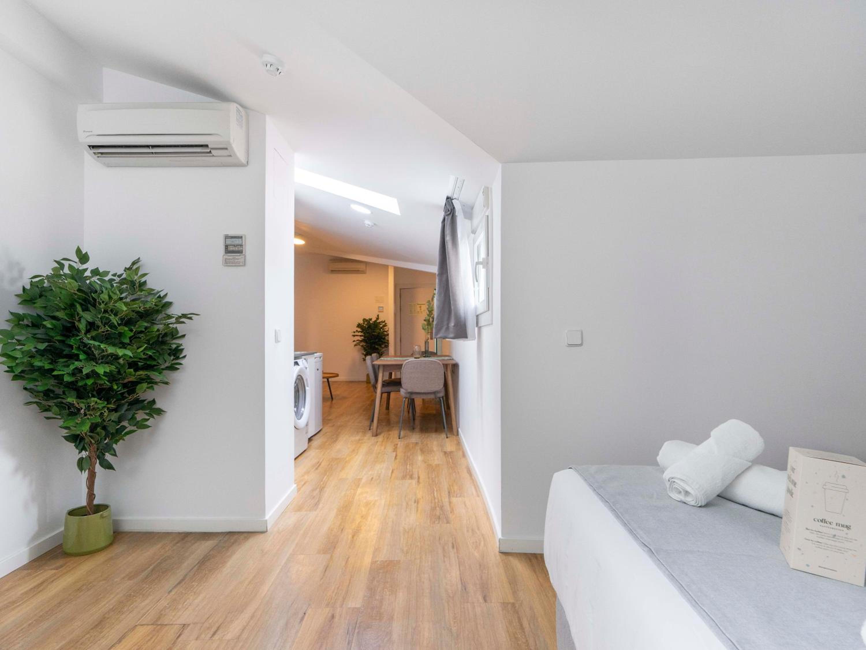 Studio Apartment - Photo 7