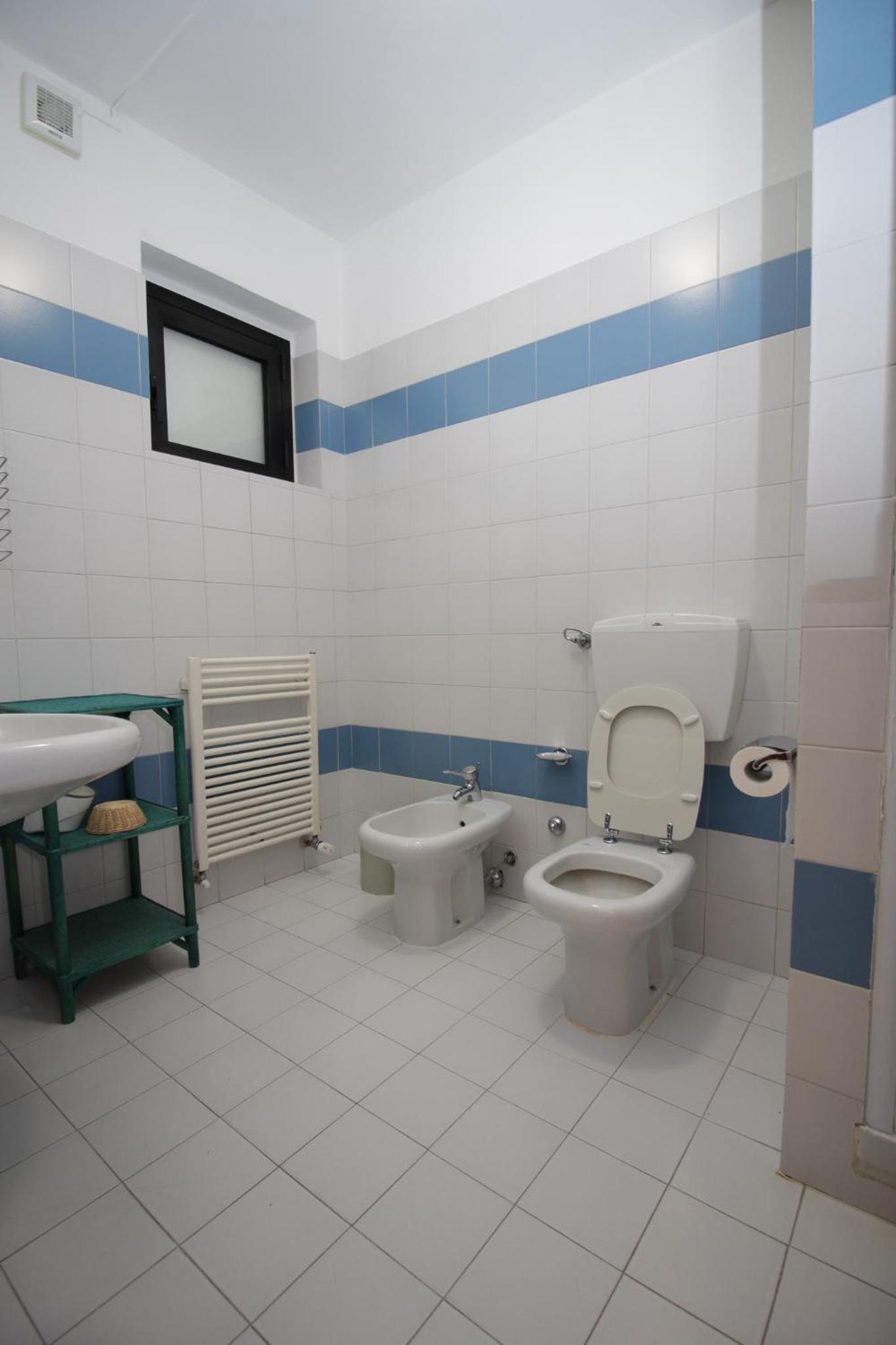 Double or Twin Room - Photo 6