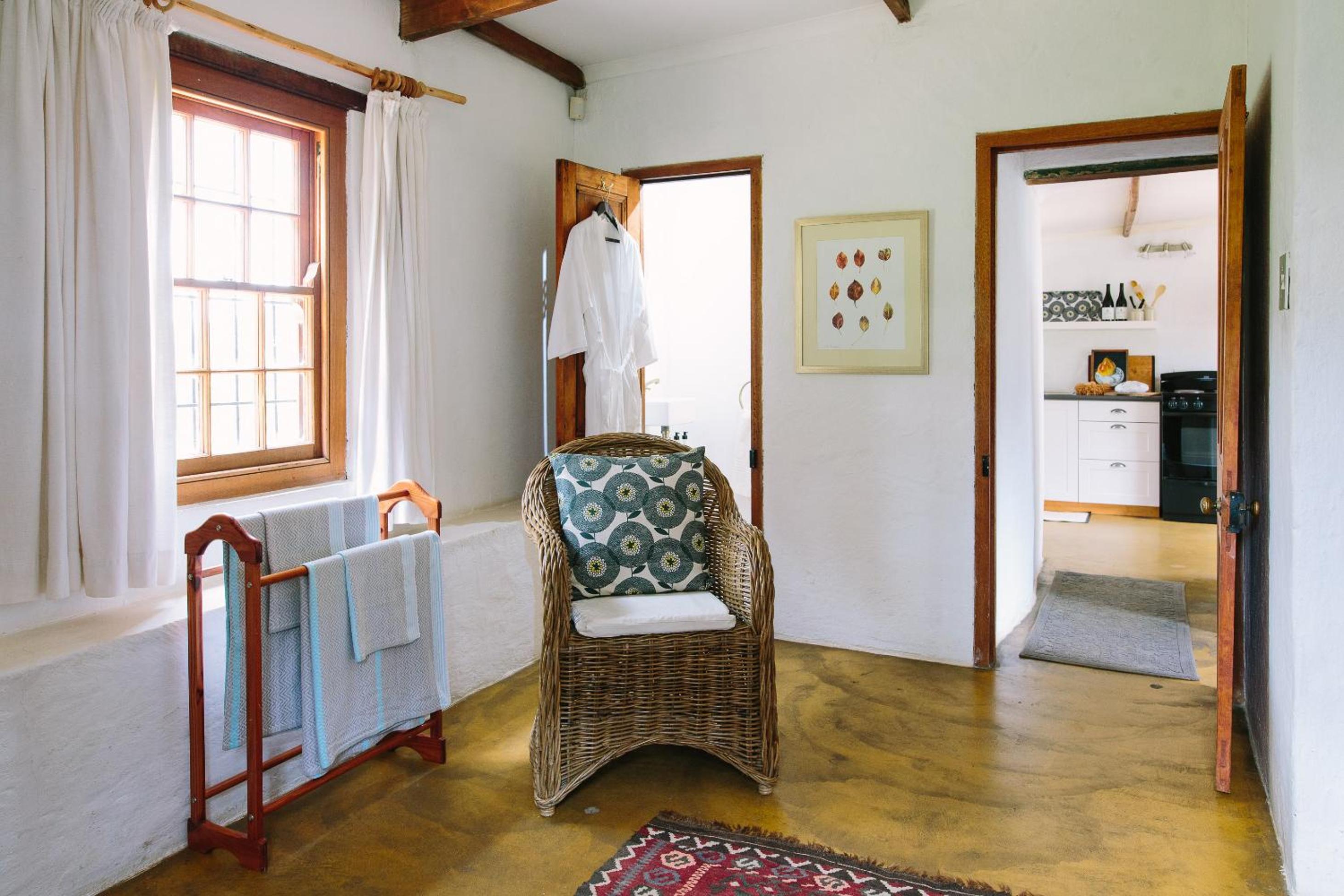  Two-Bedroom Cottage - Photo 9