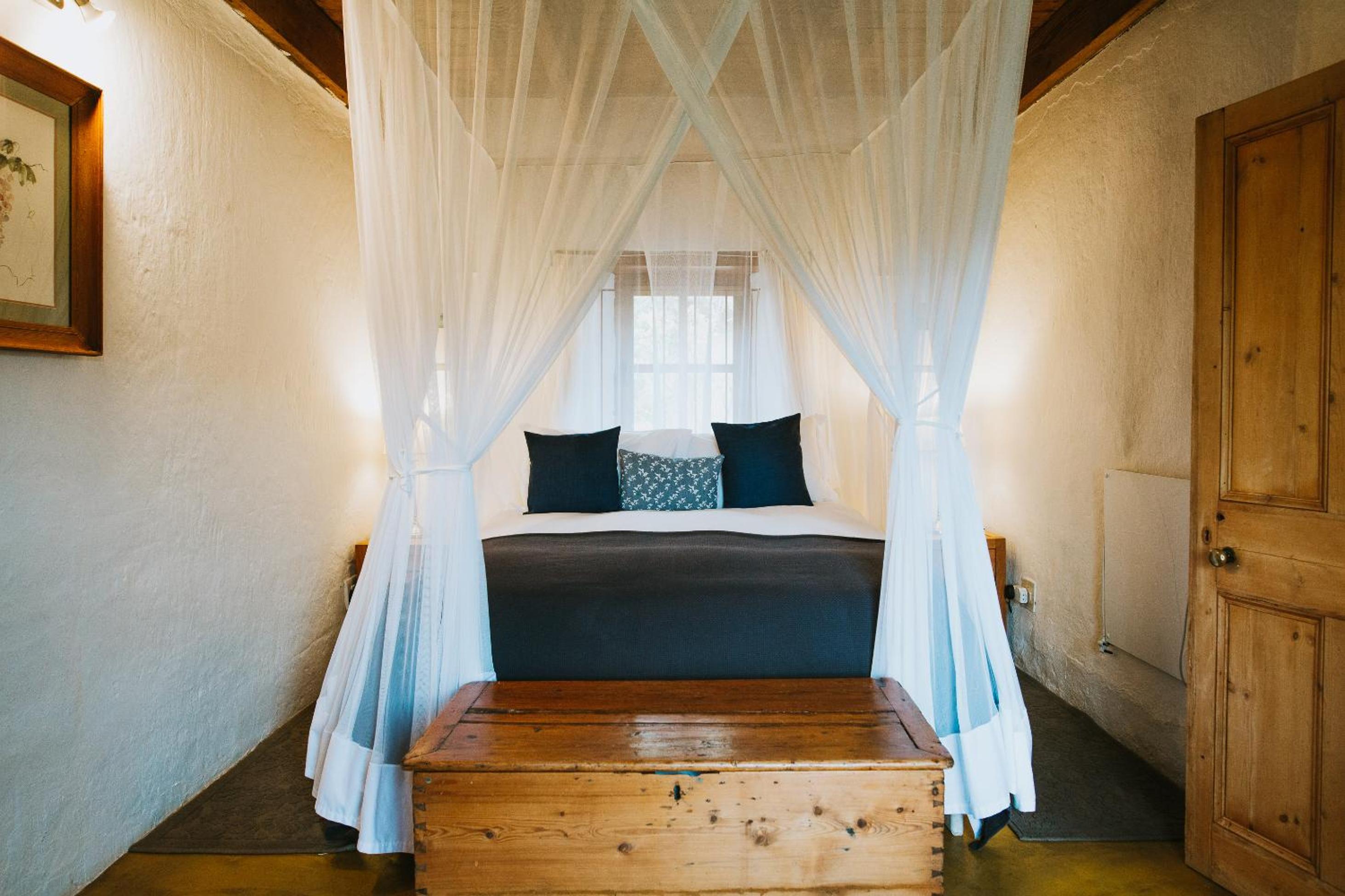  Two-Bedroom Cottage - Photo 2