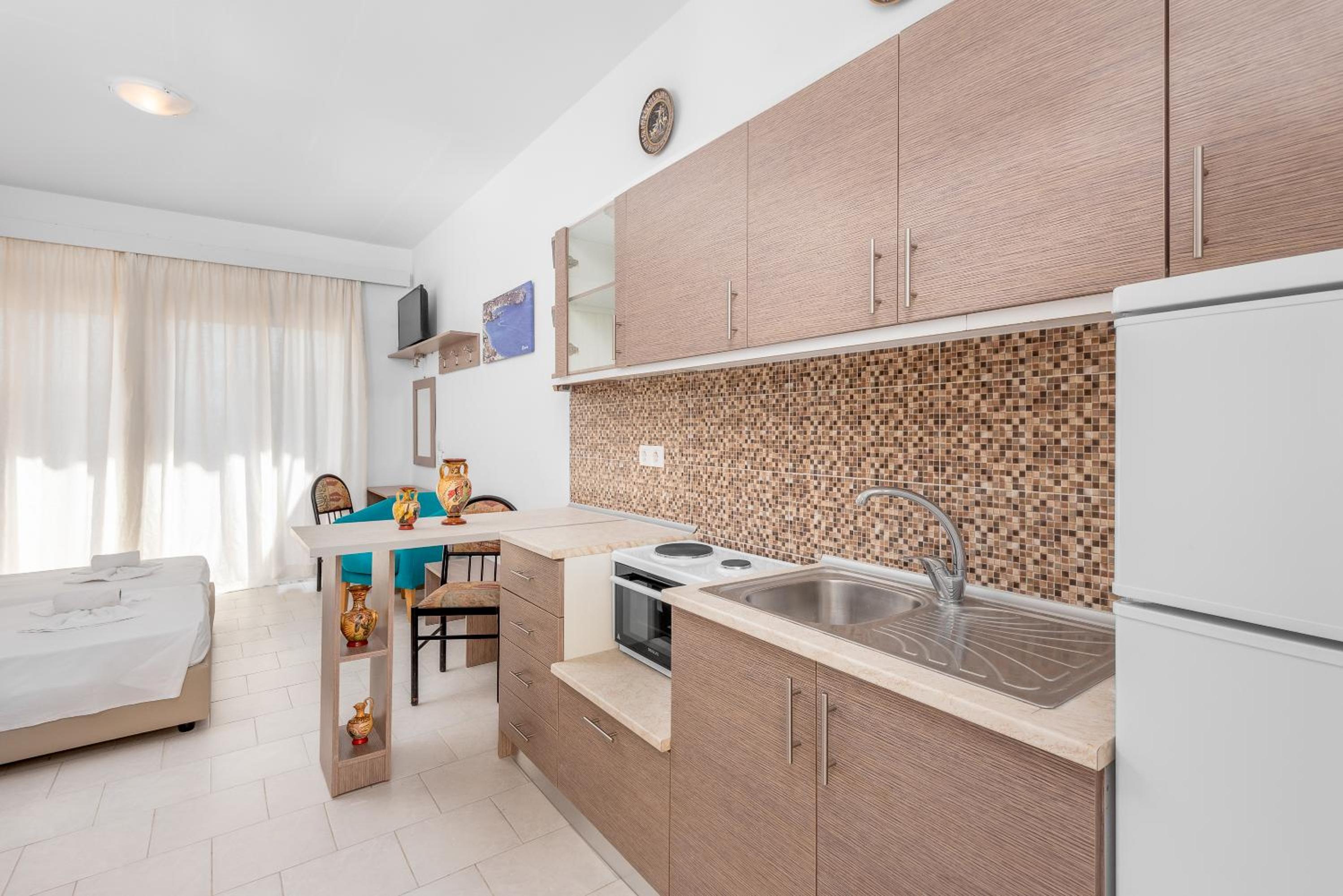 Superior Double with Private Pool & Pool View - Photo 7