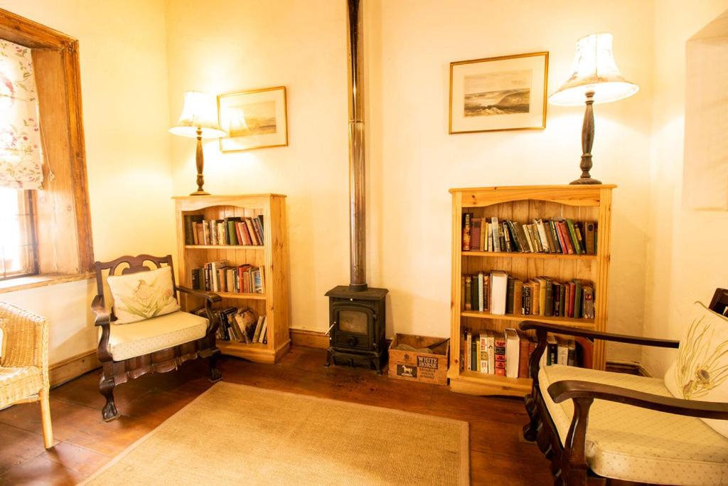 Two-Bedroom House - Photo 12