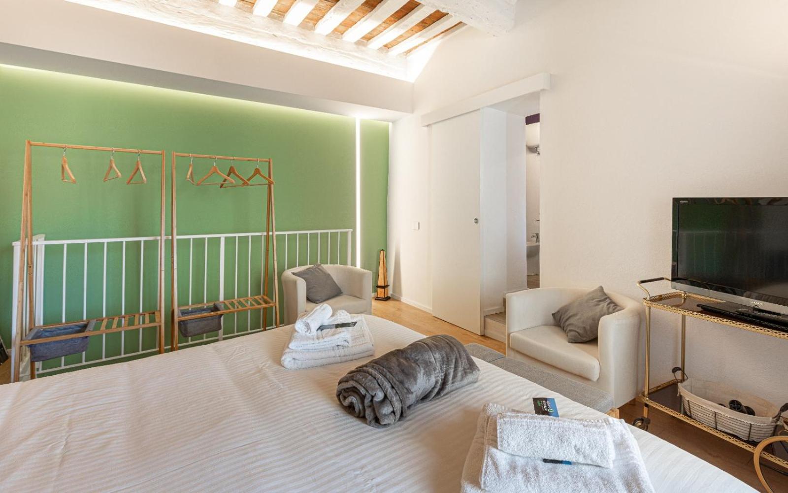 Apartment - Split Level photo 3