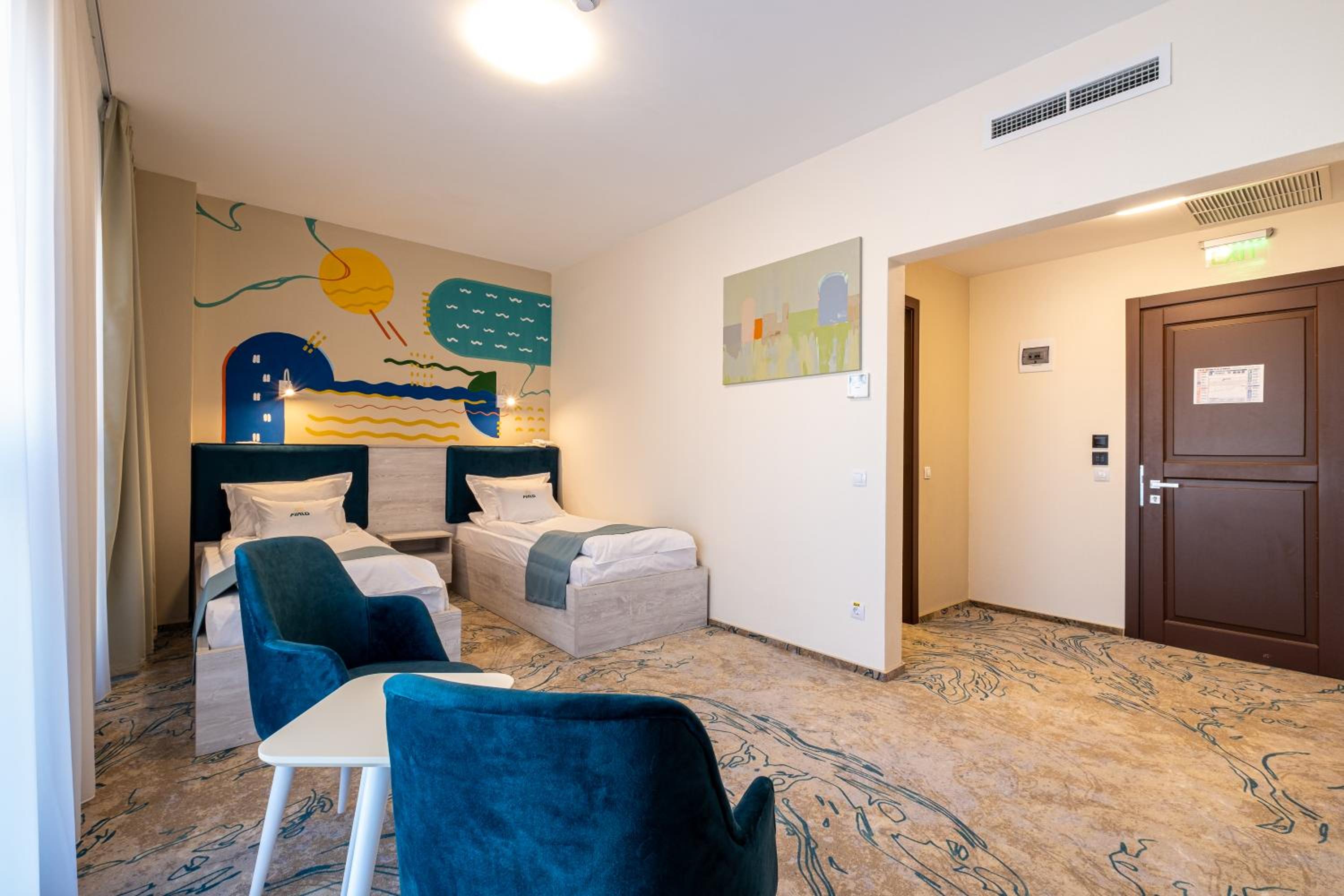 Standard Twin Room with Spa Access - Photo 1