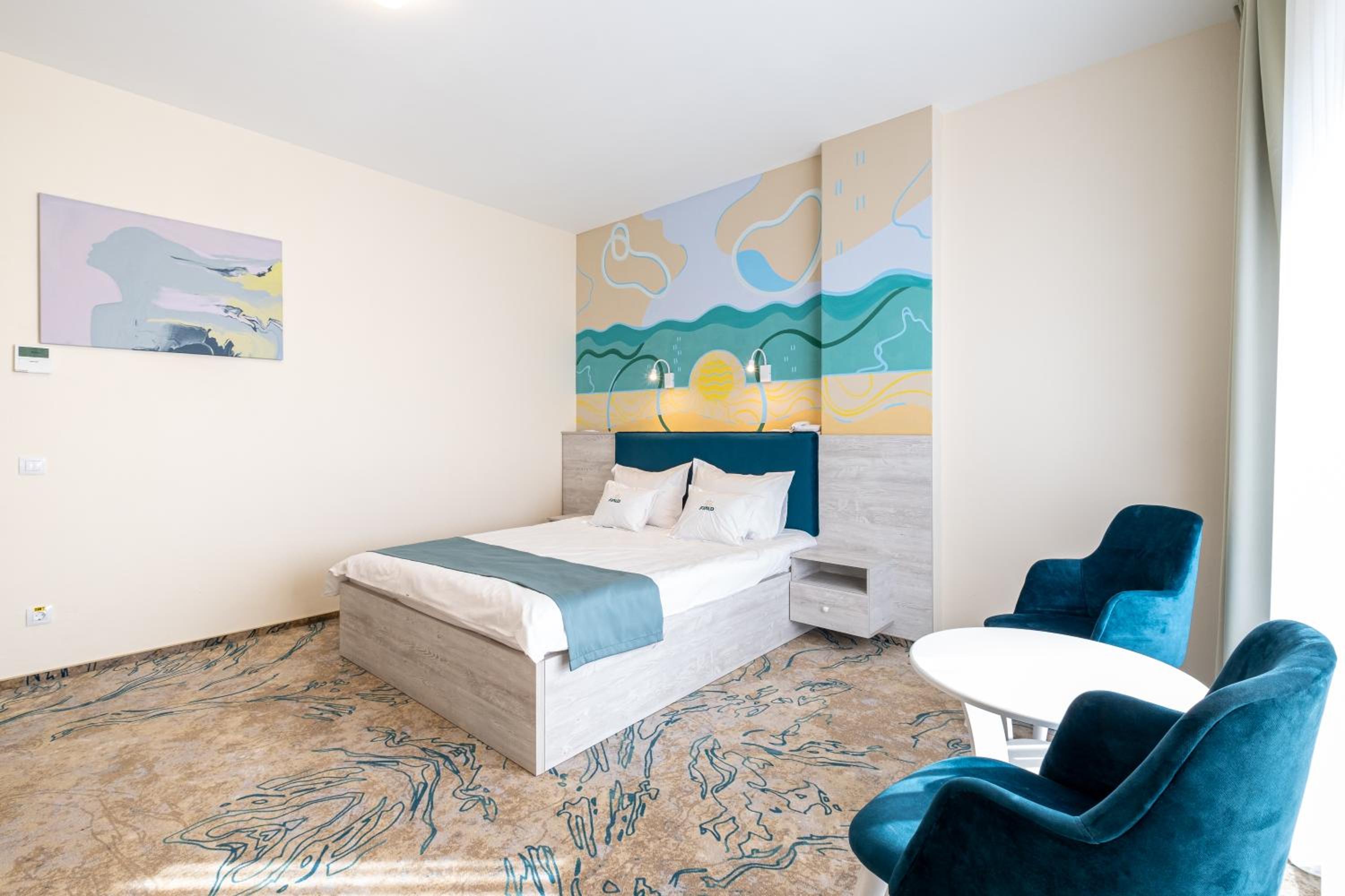 Standard King Room with Balcony and Spa Access - Photo 3