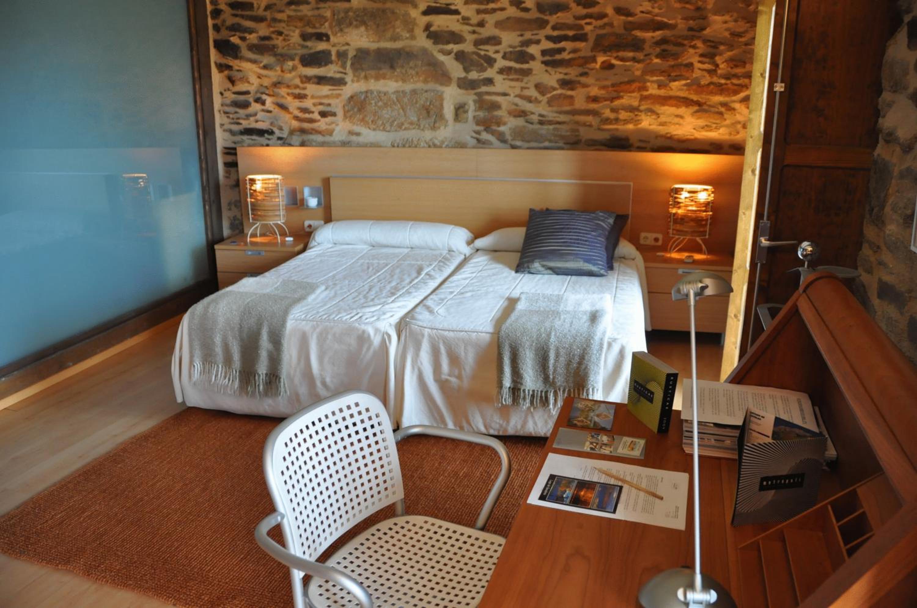 Suite with Spa Bath - Photo 18