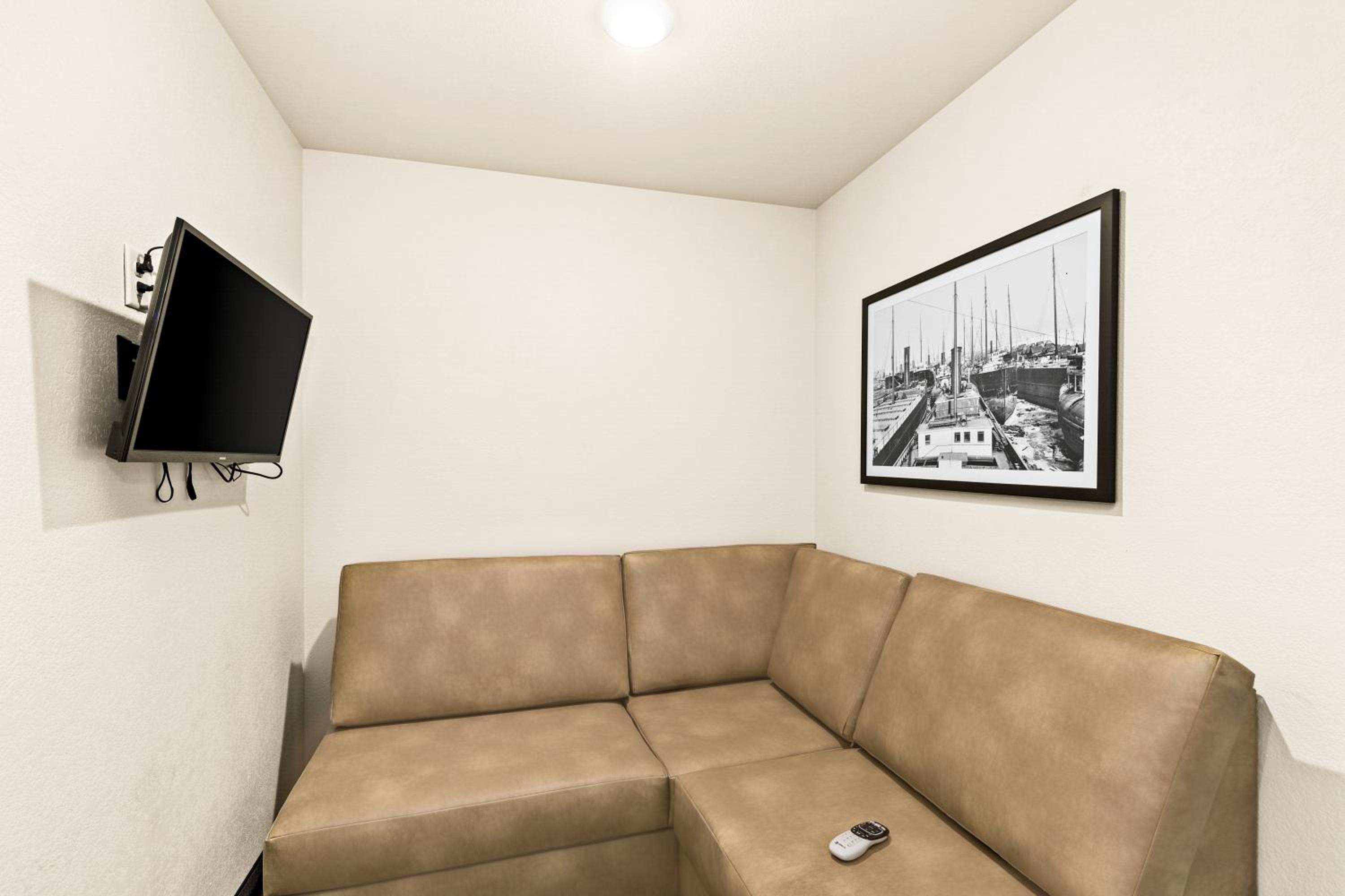 Queen Studio - Photo 1