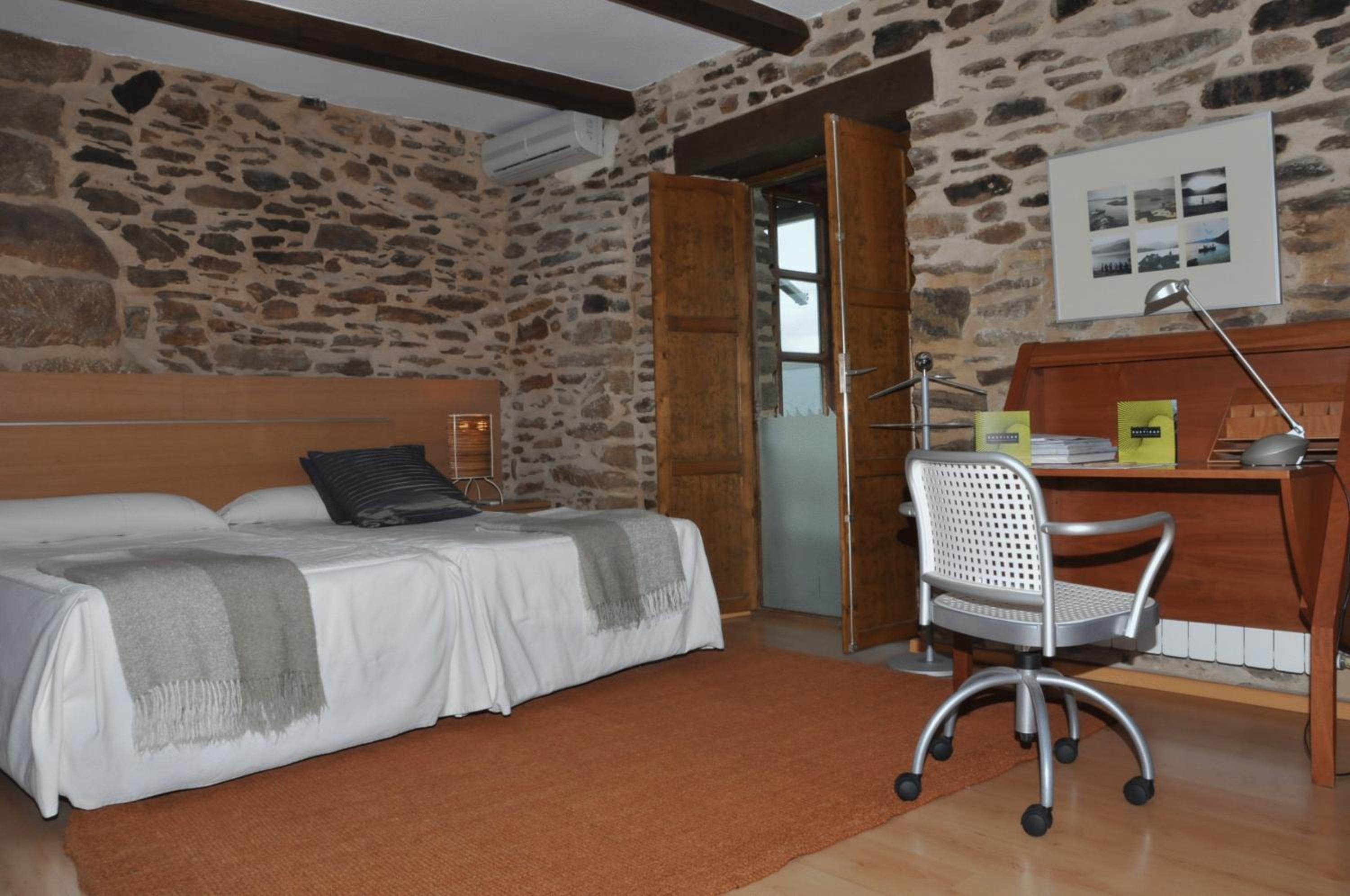 Suite with Spa Bath - Photo 17