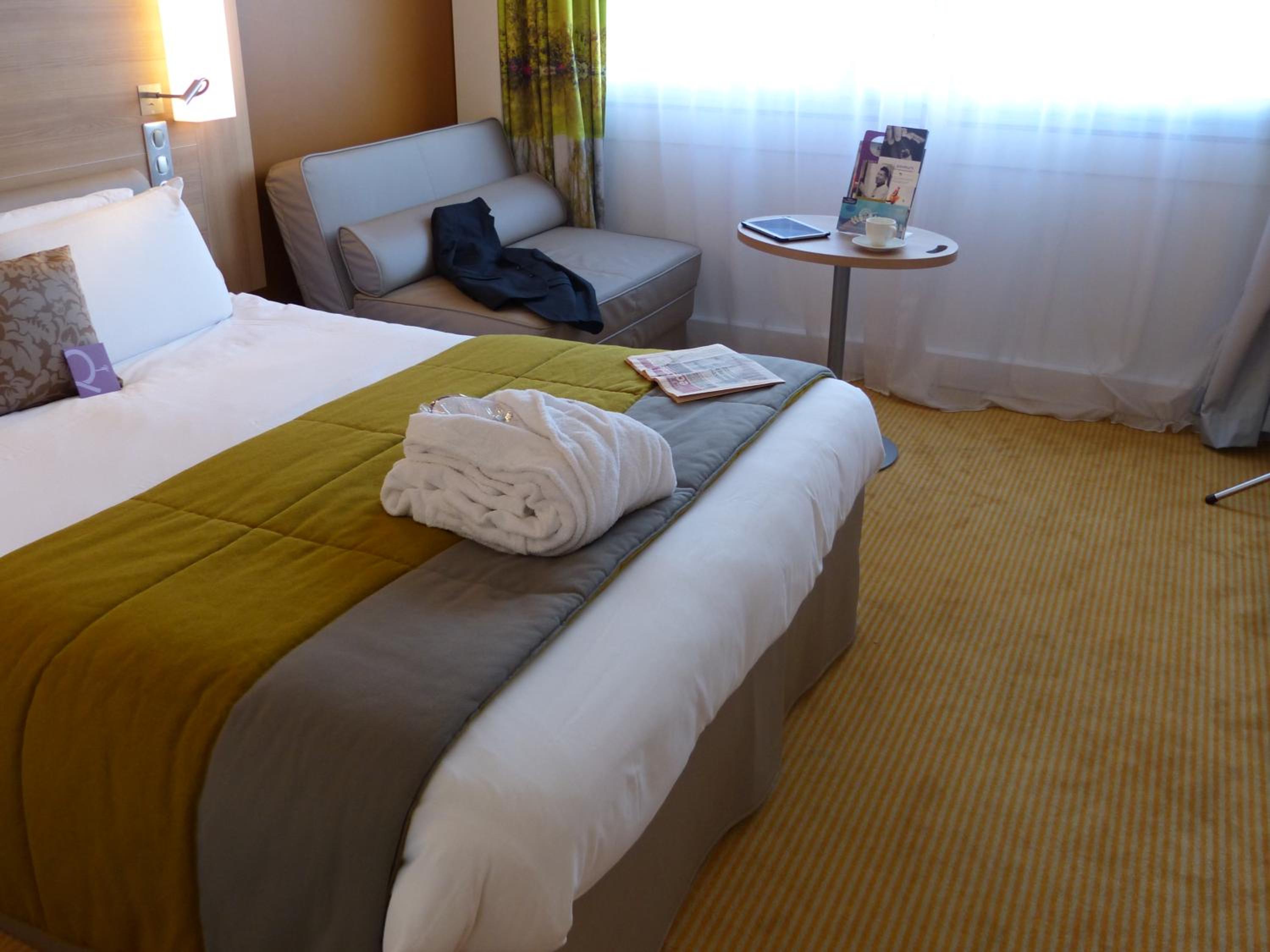 Family King Room with Sofa Bed - Photo 2