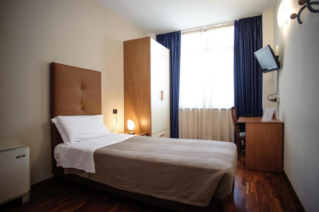 Single Room photo 1