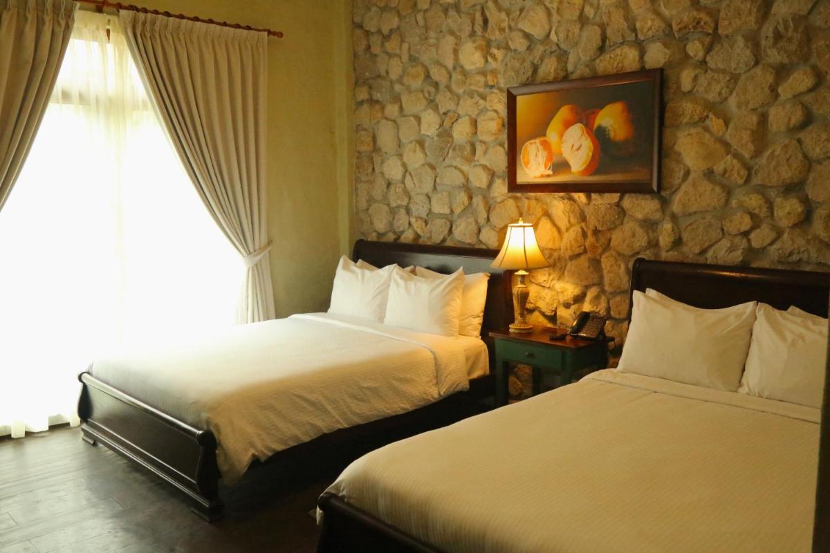 Deluxe Room with Garden View photo 2