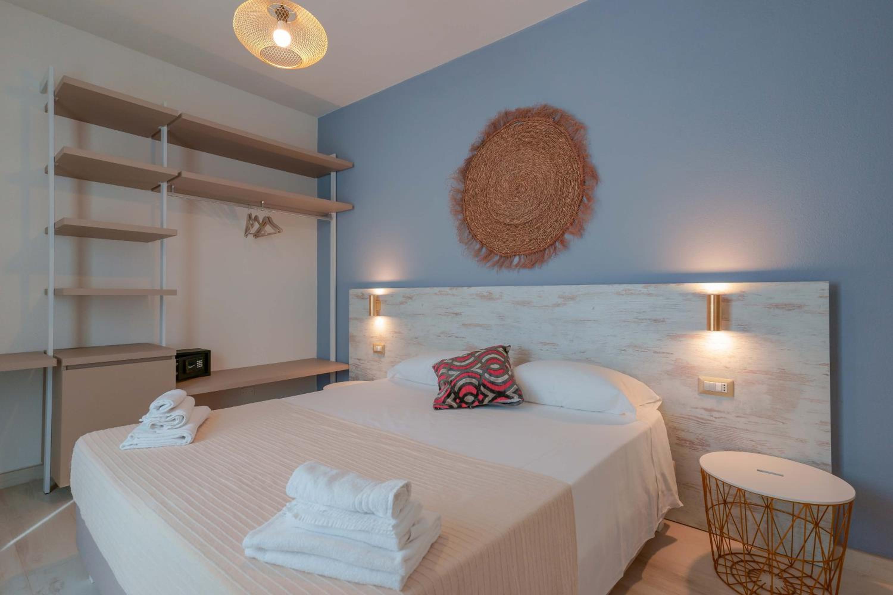 Standard Double Room - Photo 5