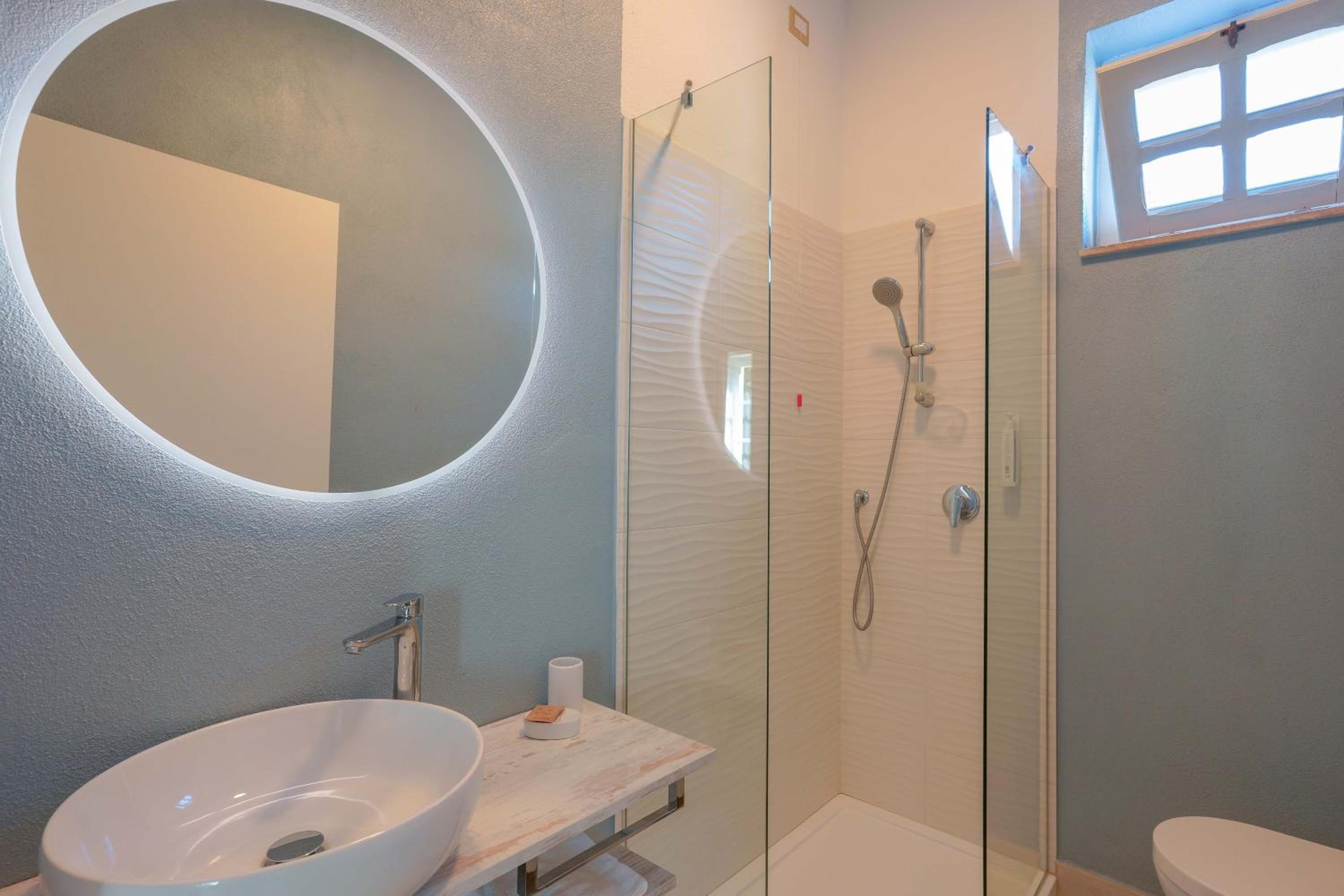 Standard Double Room - Photo 14