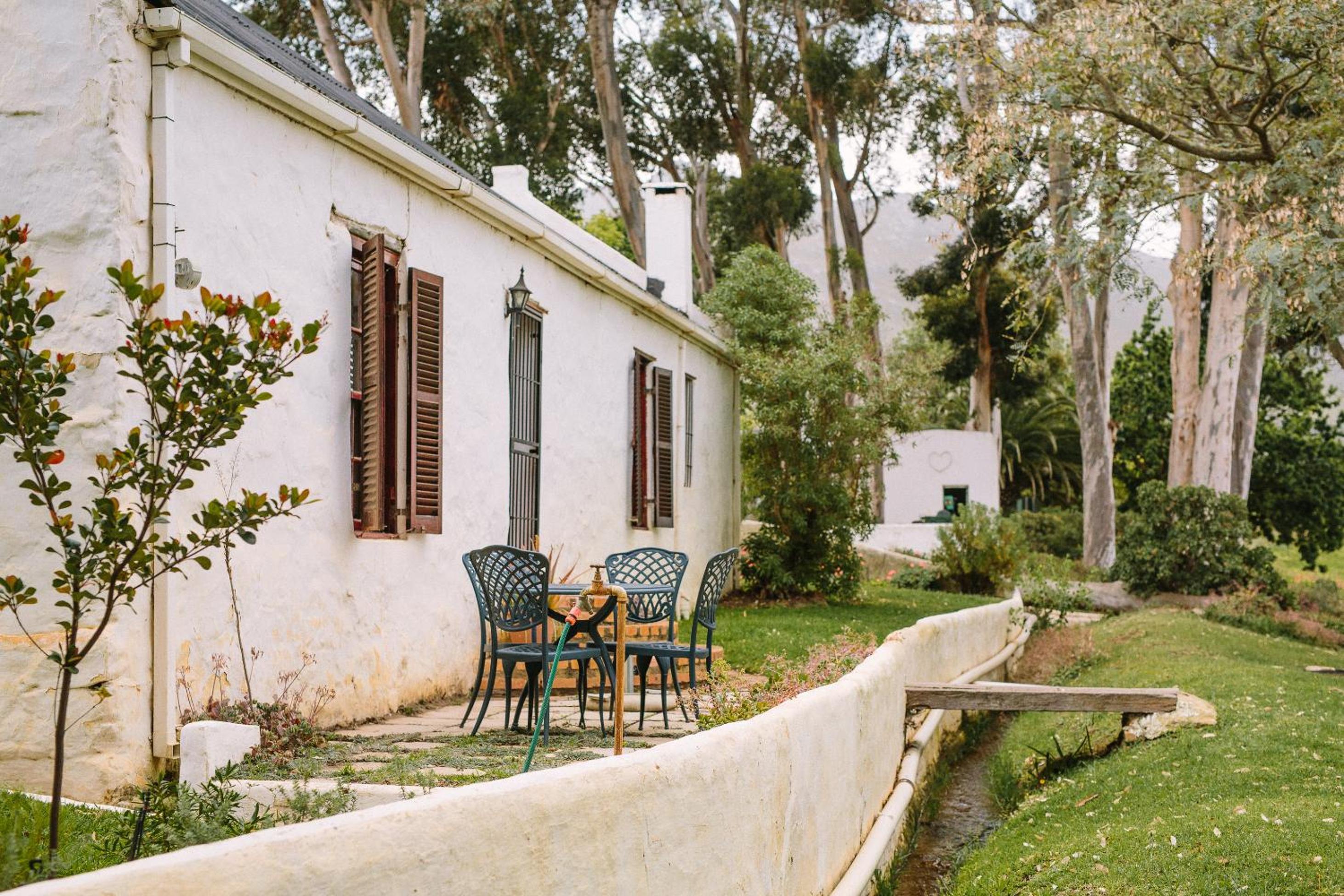 One-Bedroom Cottage - Photo 6
