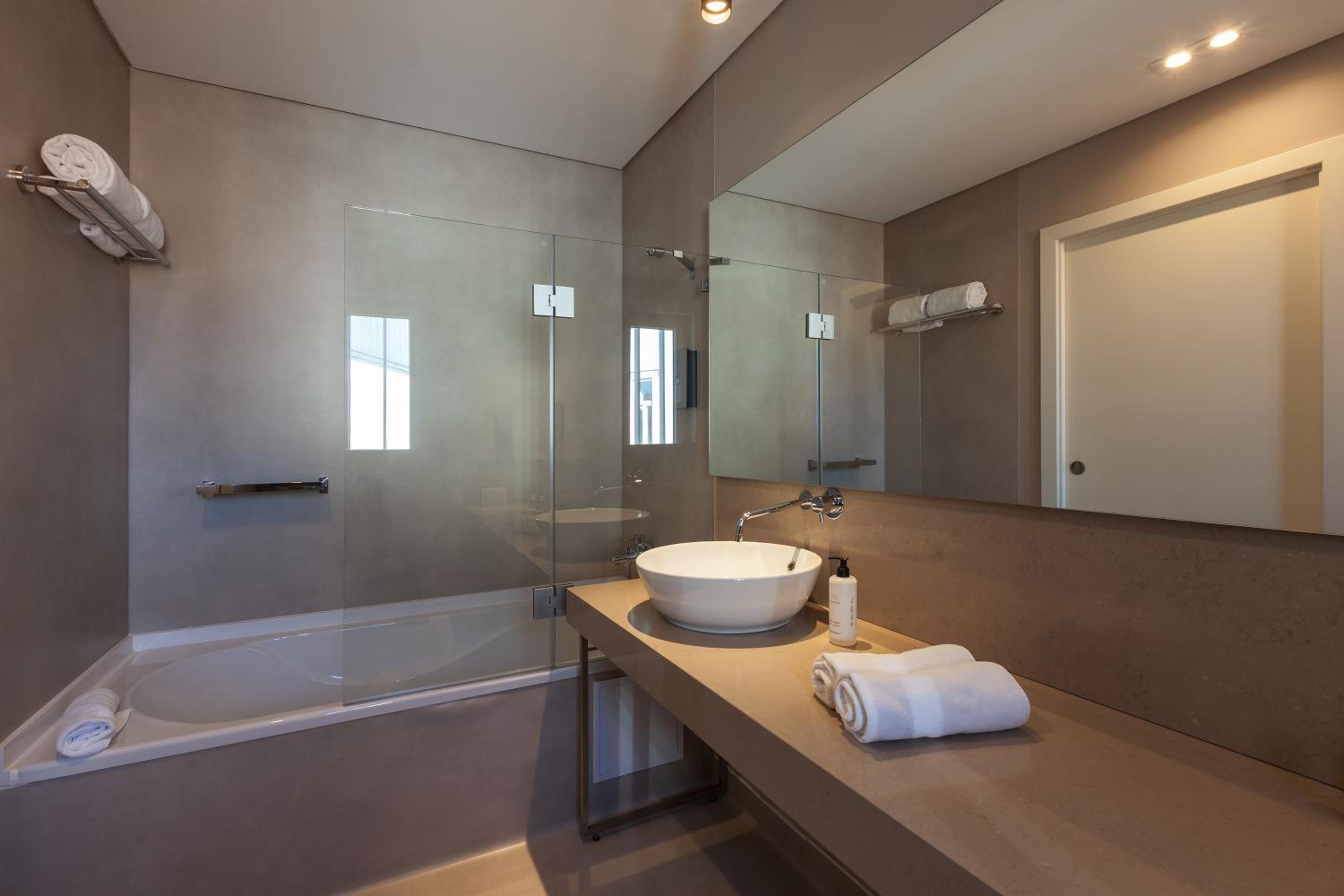 Deluxe Twin Room - Photo 5