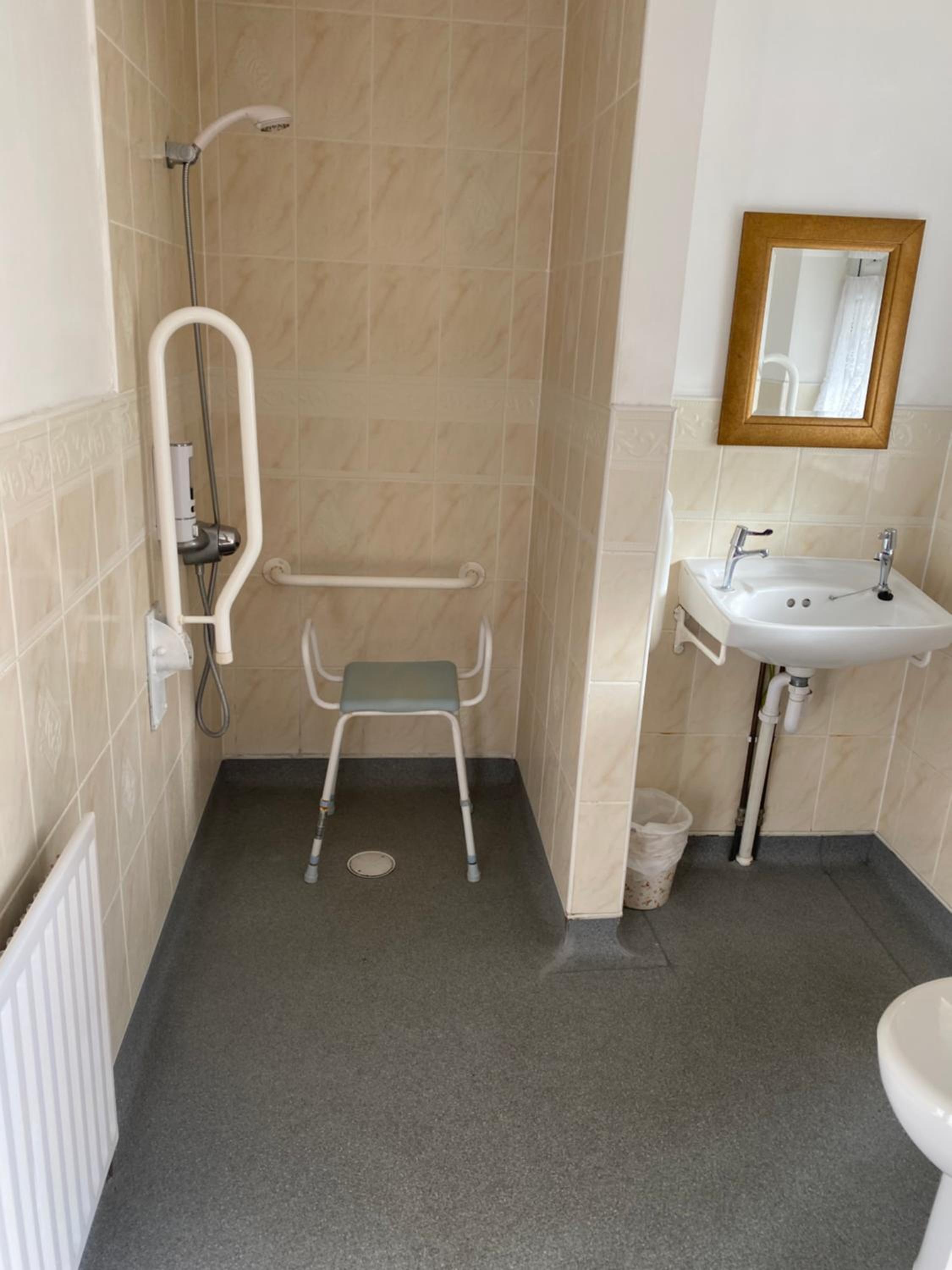 Triple Room - Disability Access photo 3