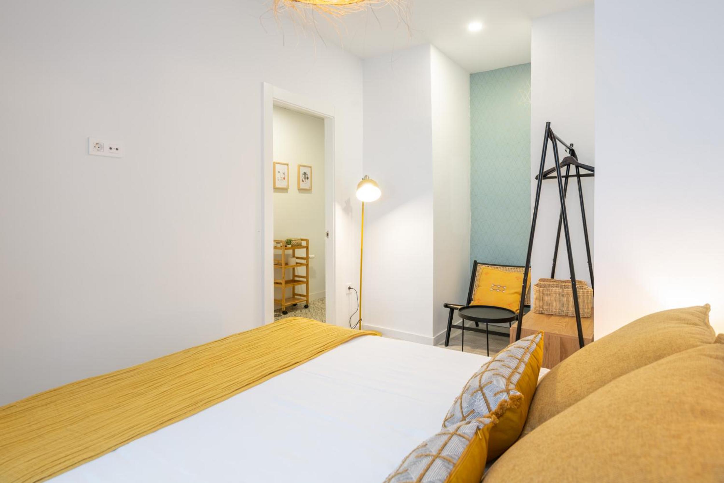 Two-Bedroom Apartment - Ground Floor - Photo 5