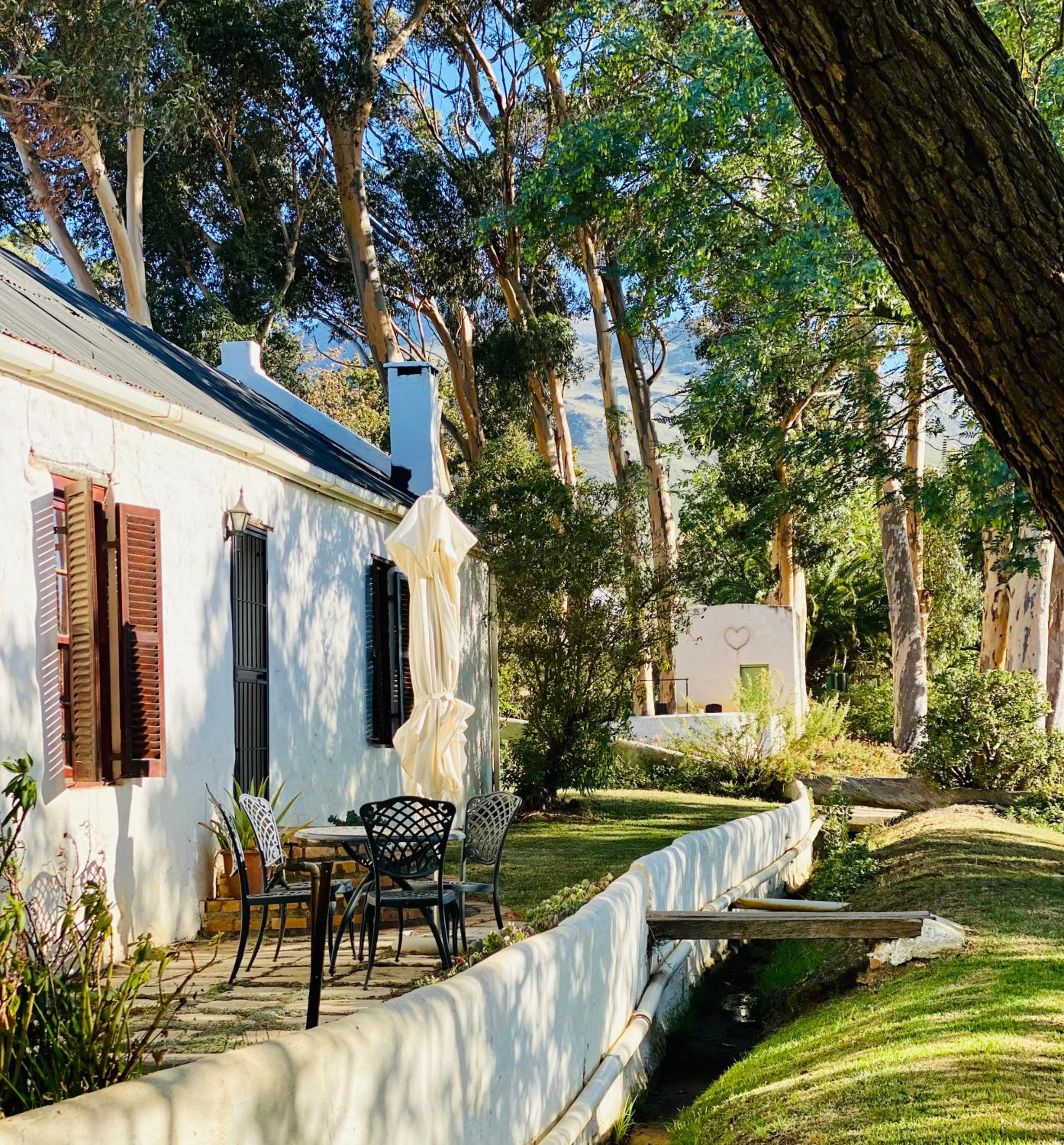One-Bedroom Cottage - Photo 3